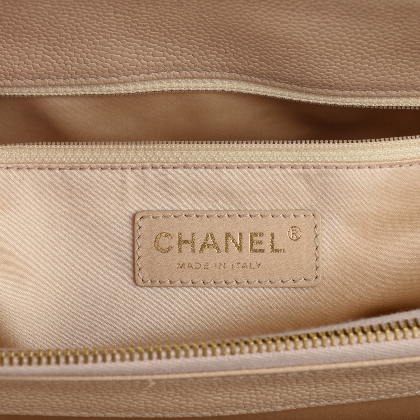 Caviar Quilted Grand Shopping Tote GST Beige Clair