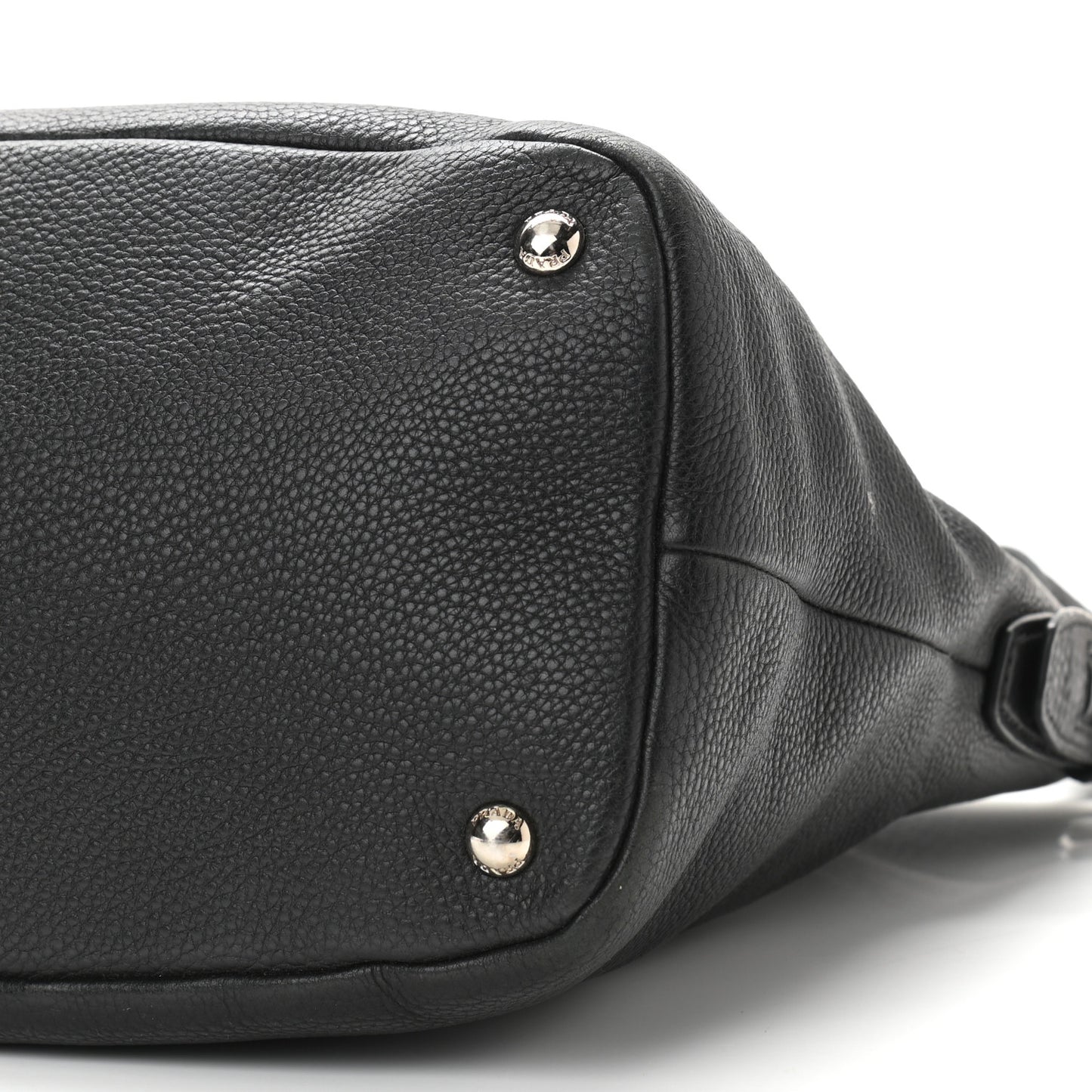 Vitello Daino Hobo Black