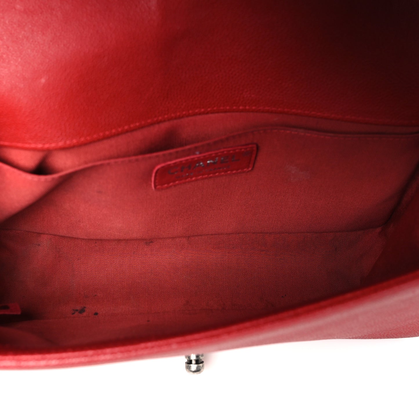 Caviar Quilted Medium Boy Flap Red