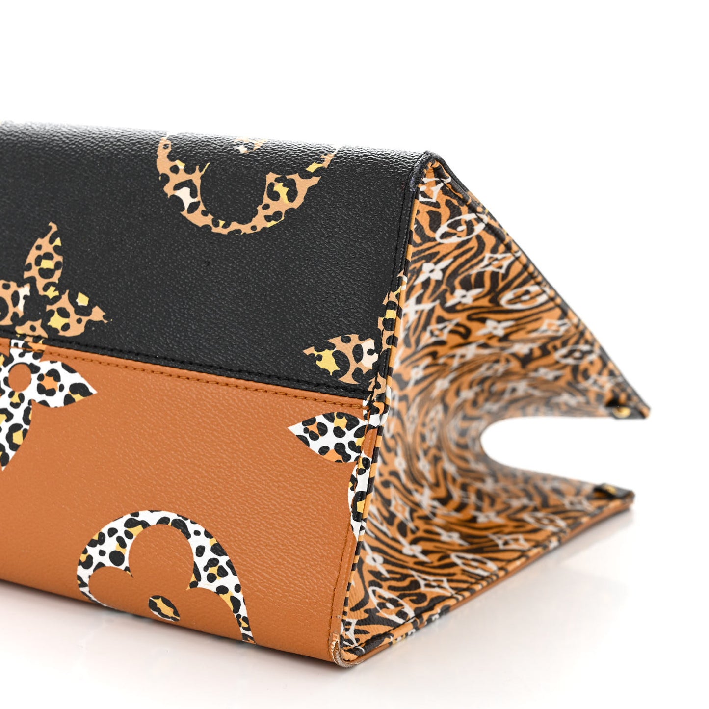 Monogram Giant Jungle Onthego GM Black