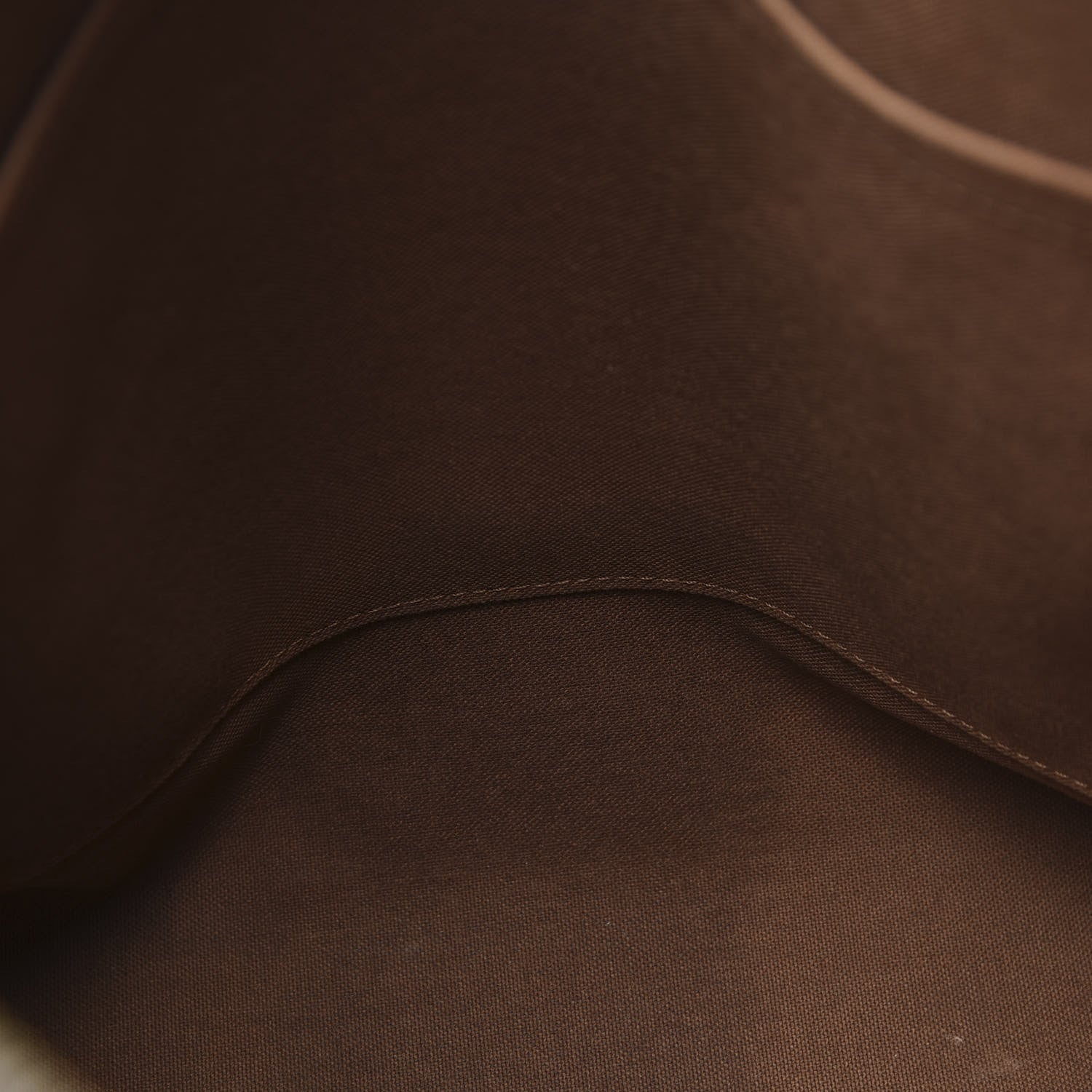 Louis Vuitton Monogram Totally MM 7 of 11