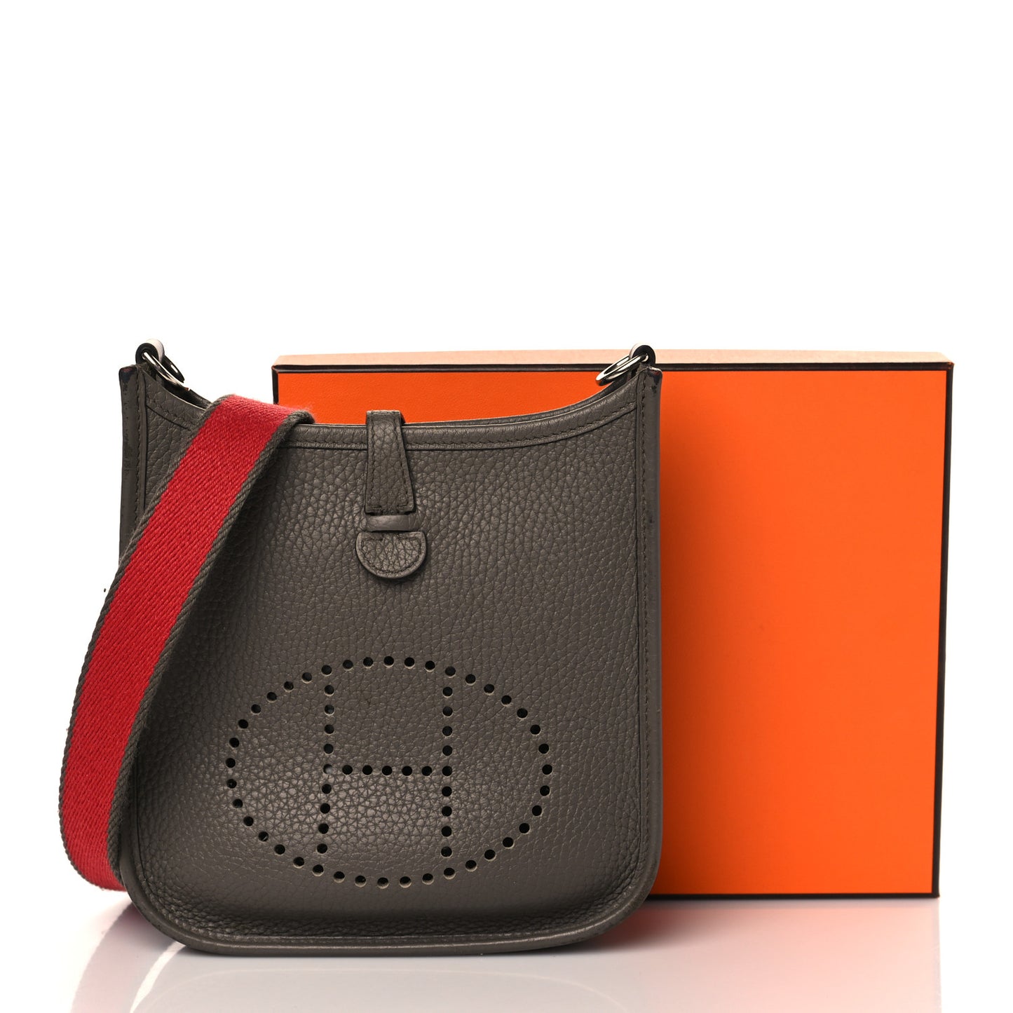Taurillon Clemence Amazone Evelyne TPM Etain Rouge Casaque