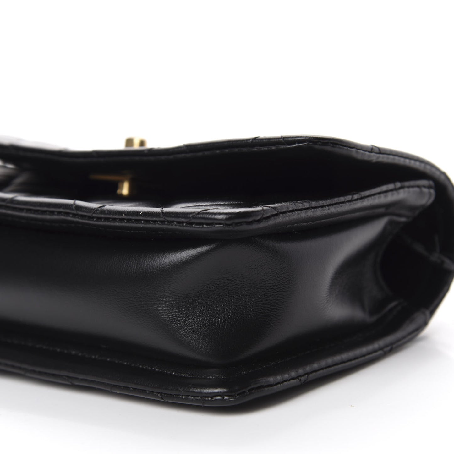Shiny Lambskin Flap Clutch With Chain Black