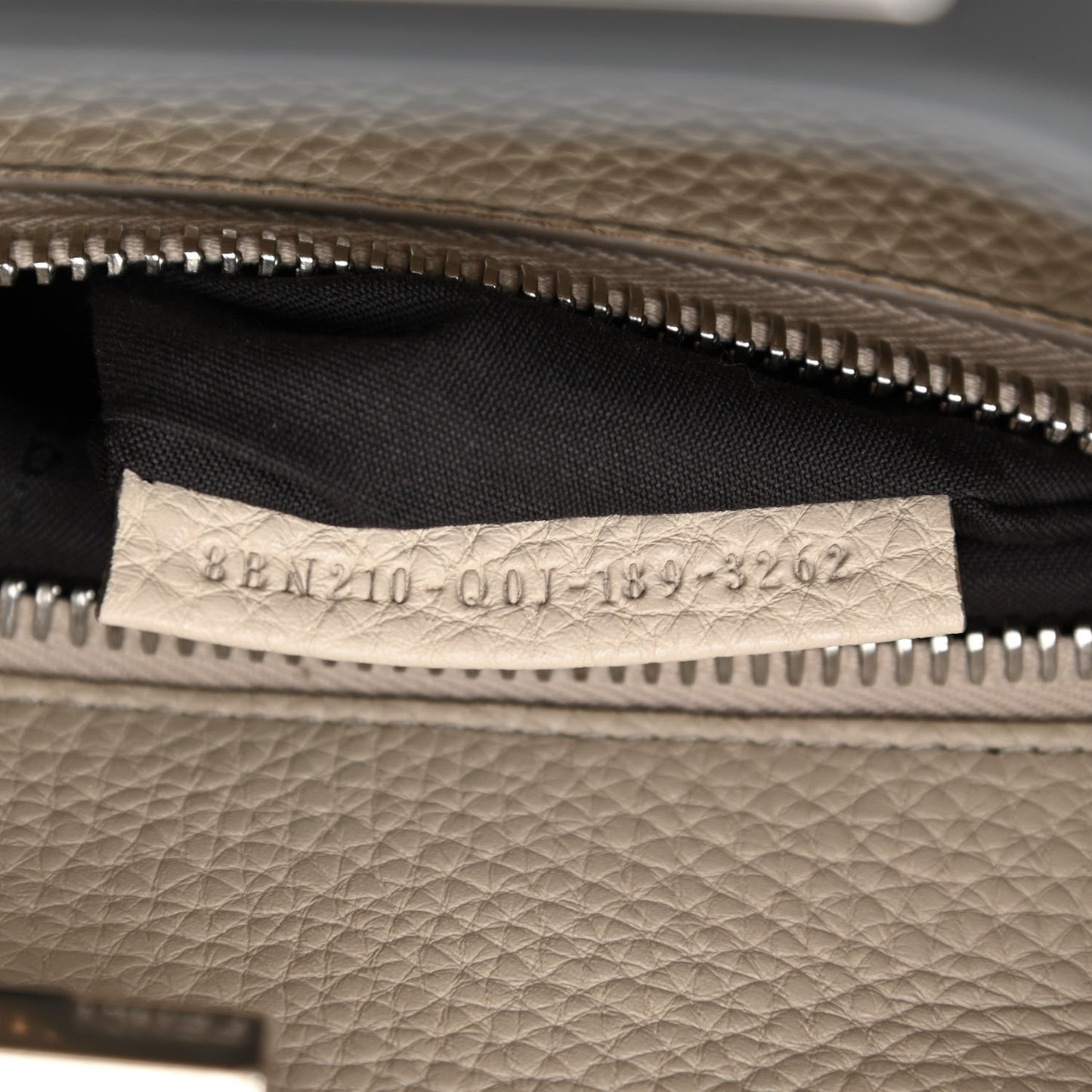 Cuoio Romano Selleria Bi-Color Large Peekaboo Iconic Satchel Asfalto Latte