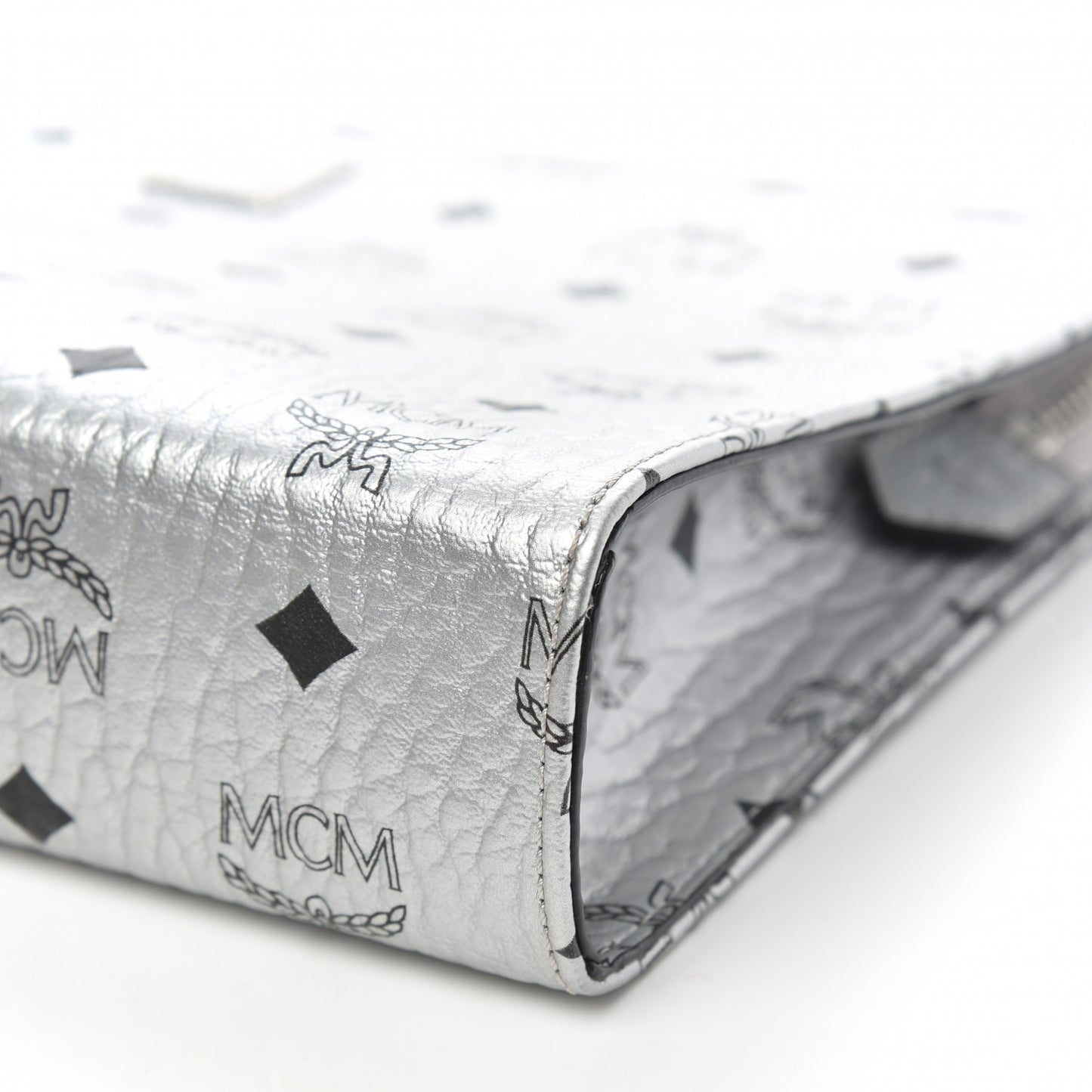 Metallic Visetos Medium Zip Pouch Silver