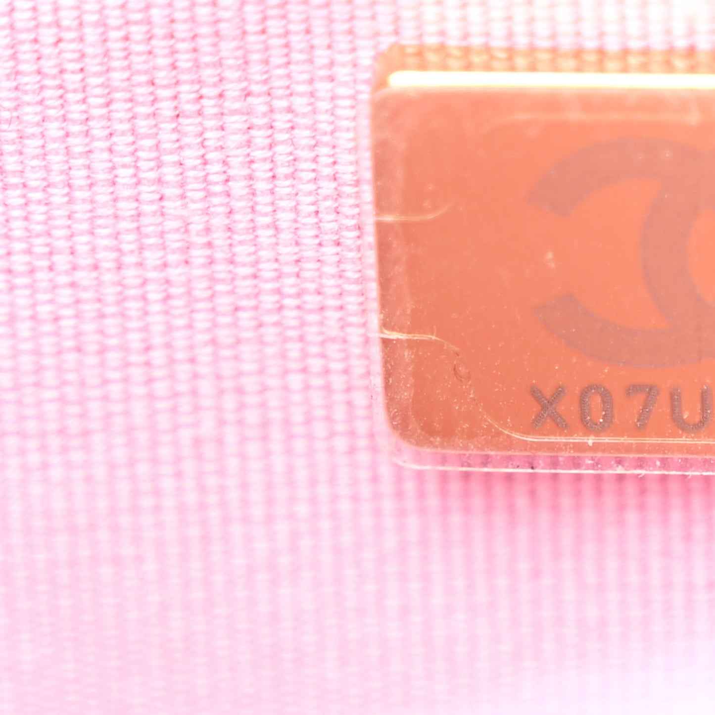 Caviar Quilted Wallet On Chain WOC Pink