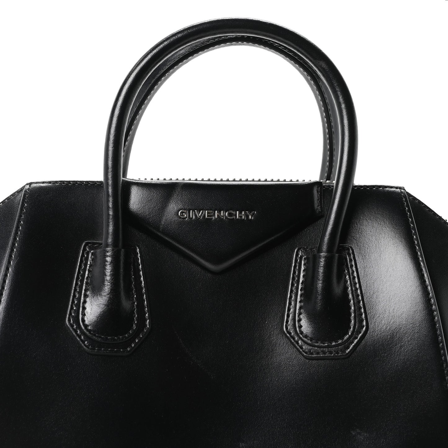 Shiny Lord Calfskin Small Antigona Black