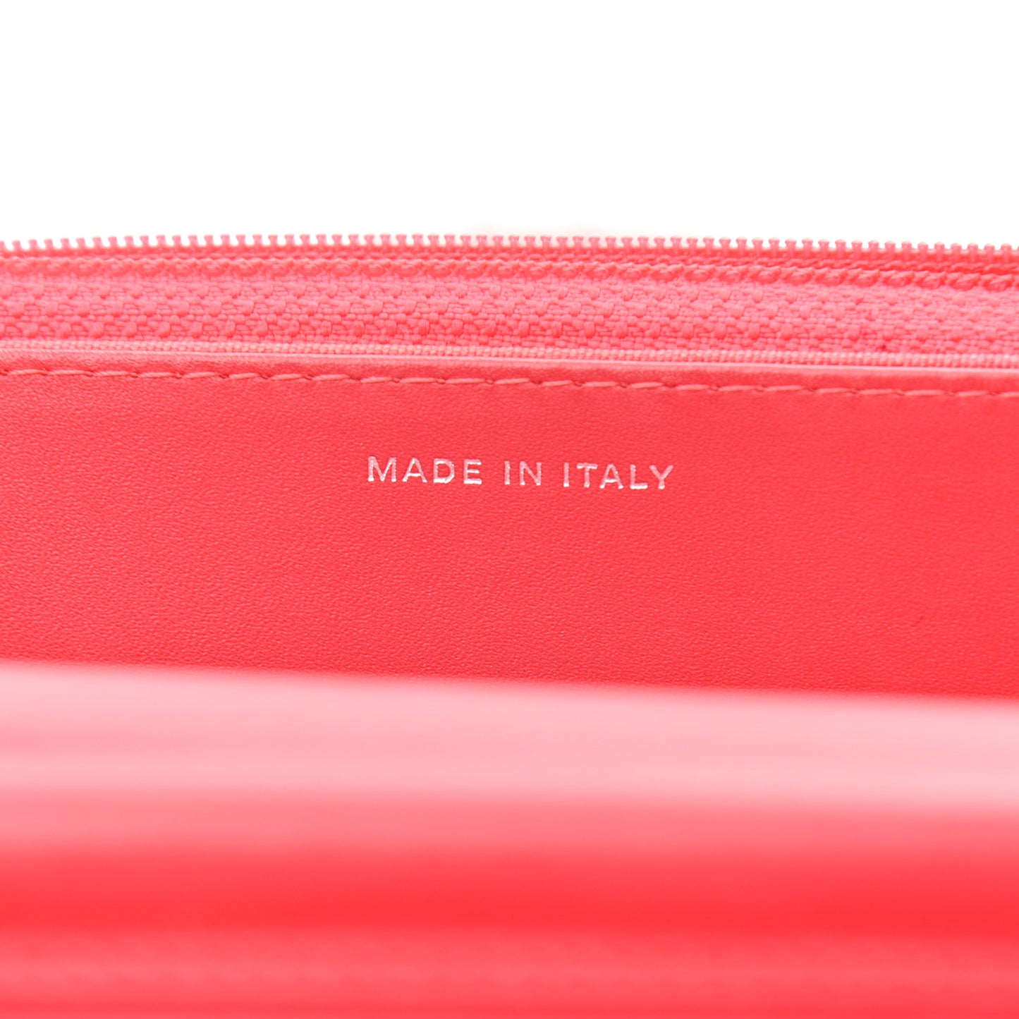 Patent Quilted Wallet On Chain WOC Red