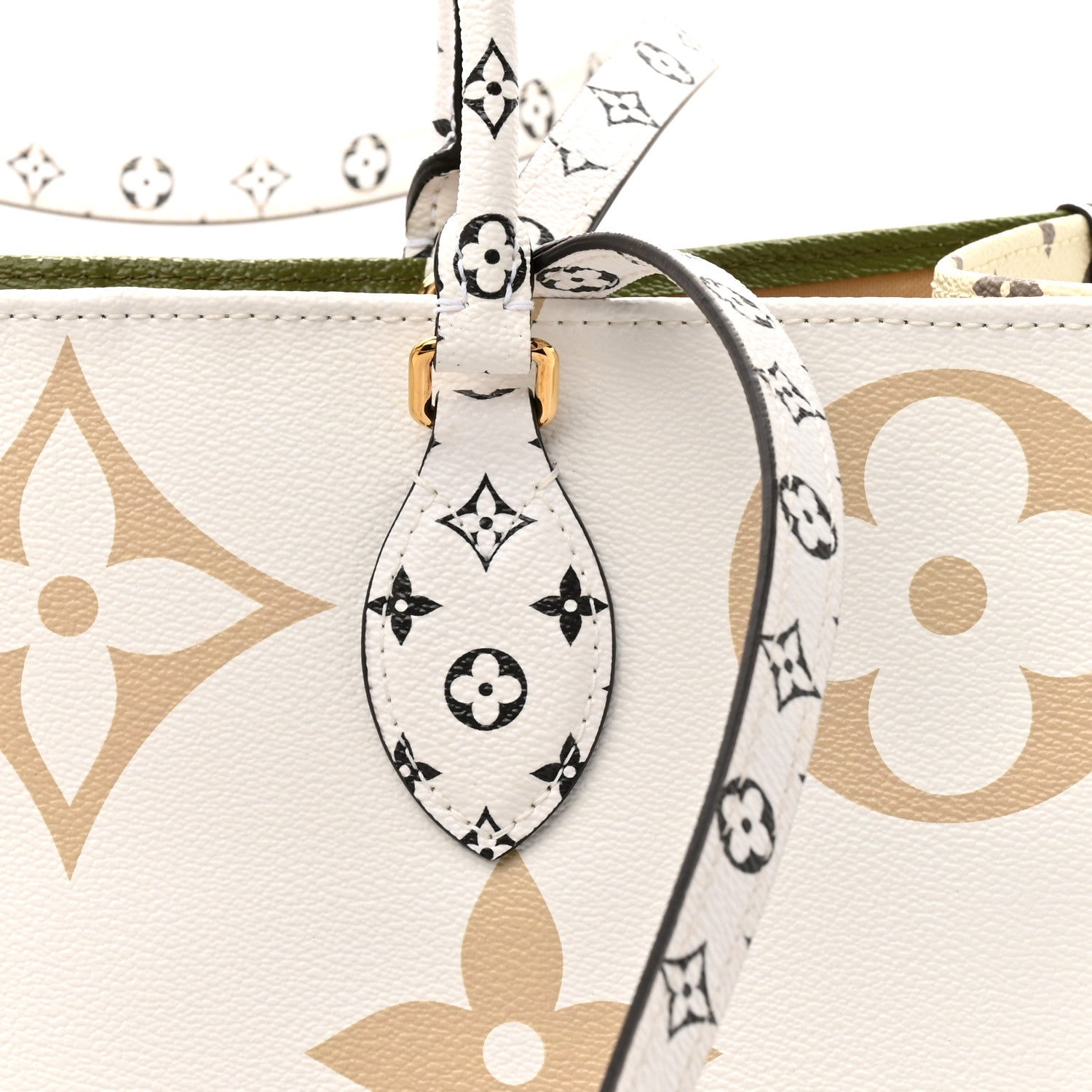 Louis Vuitton Monogram Giant Onthego GM Kaki Beige 7 of 13