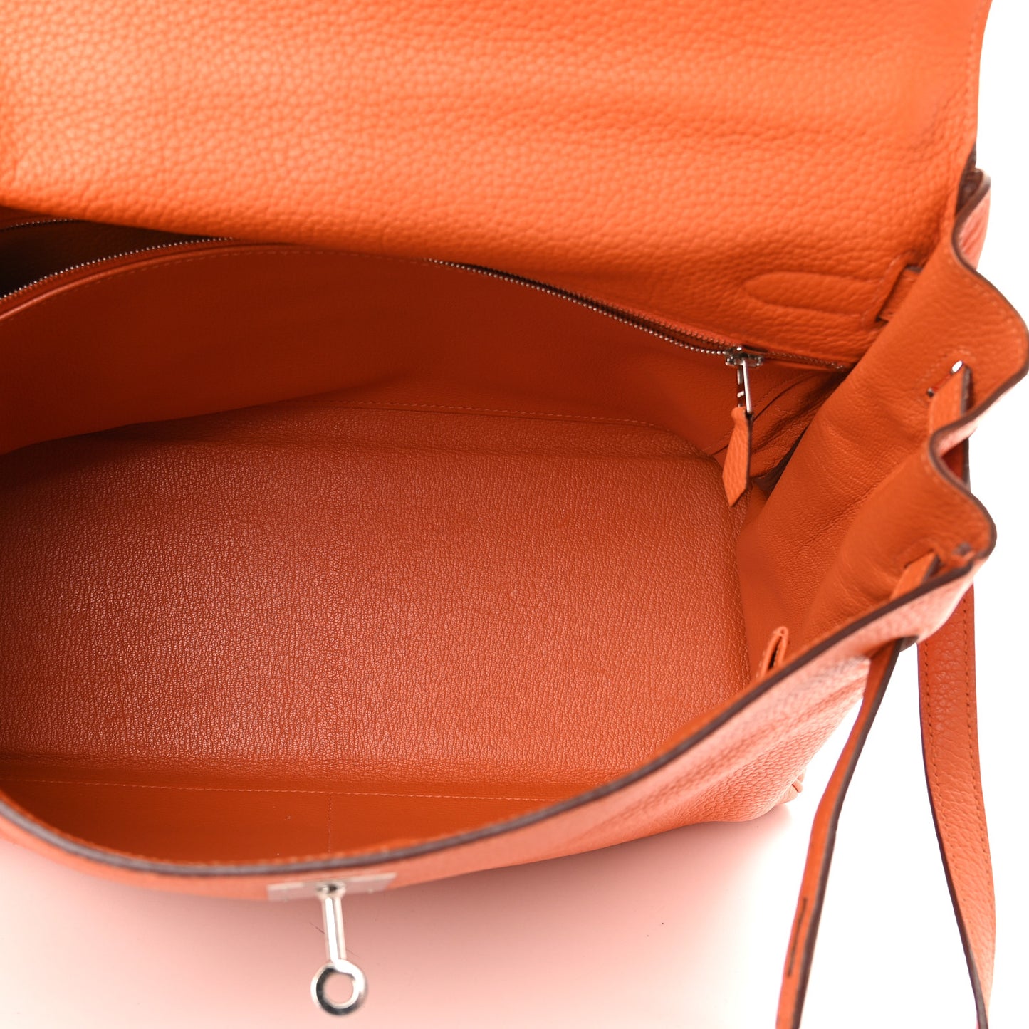 Togo Kelly Retourne 35 Orange