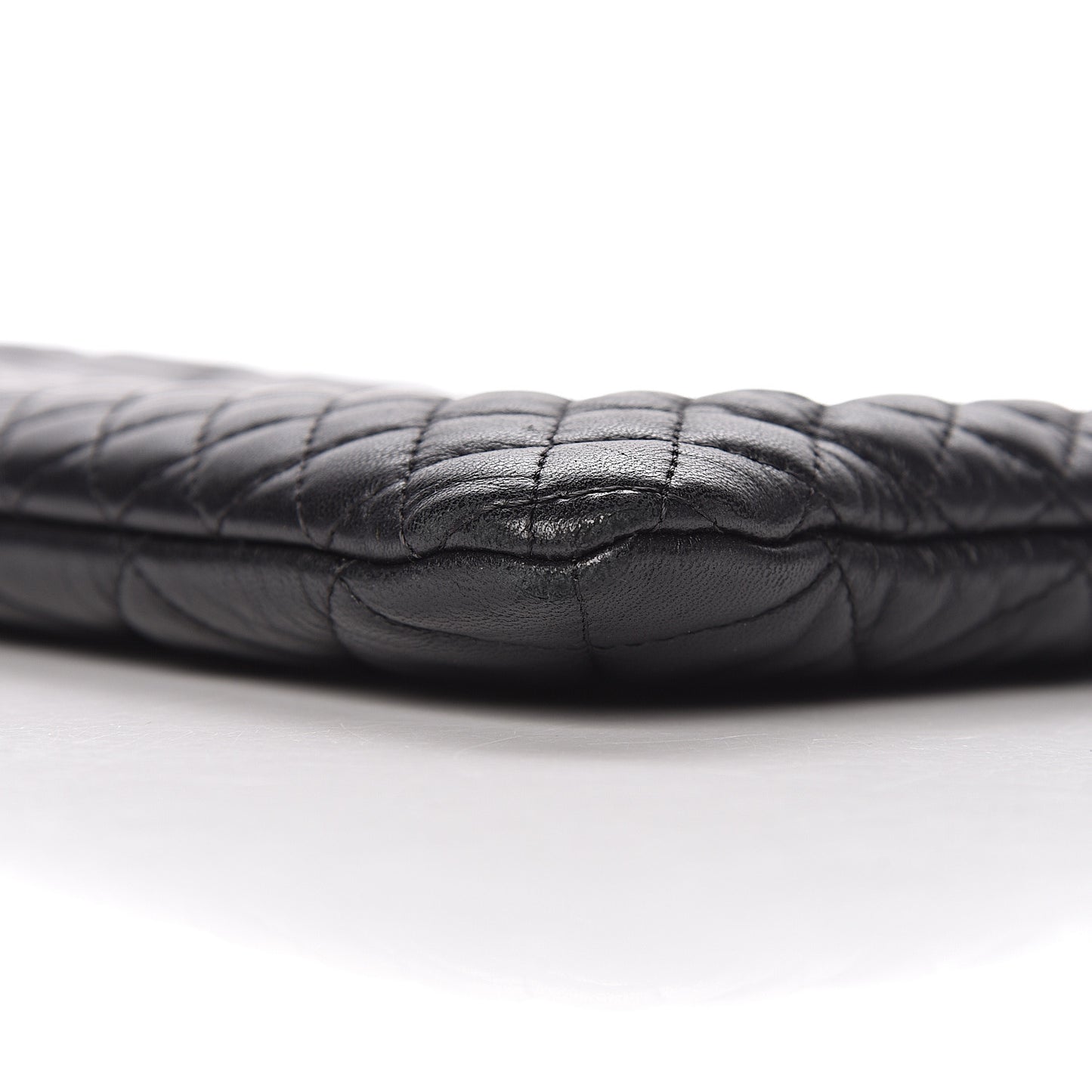 Lambskin Bi Quilted Medium Cosmetic Case Black