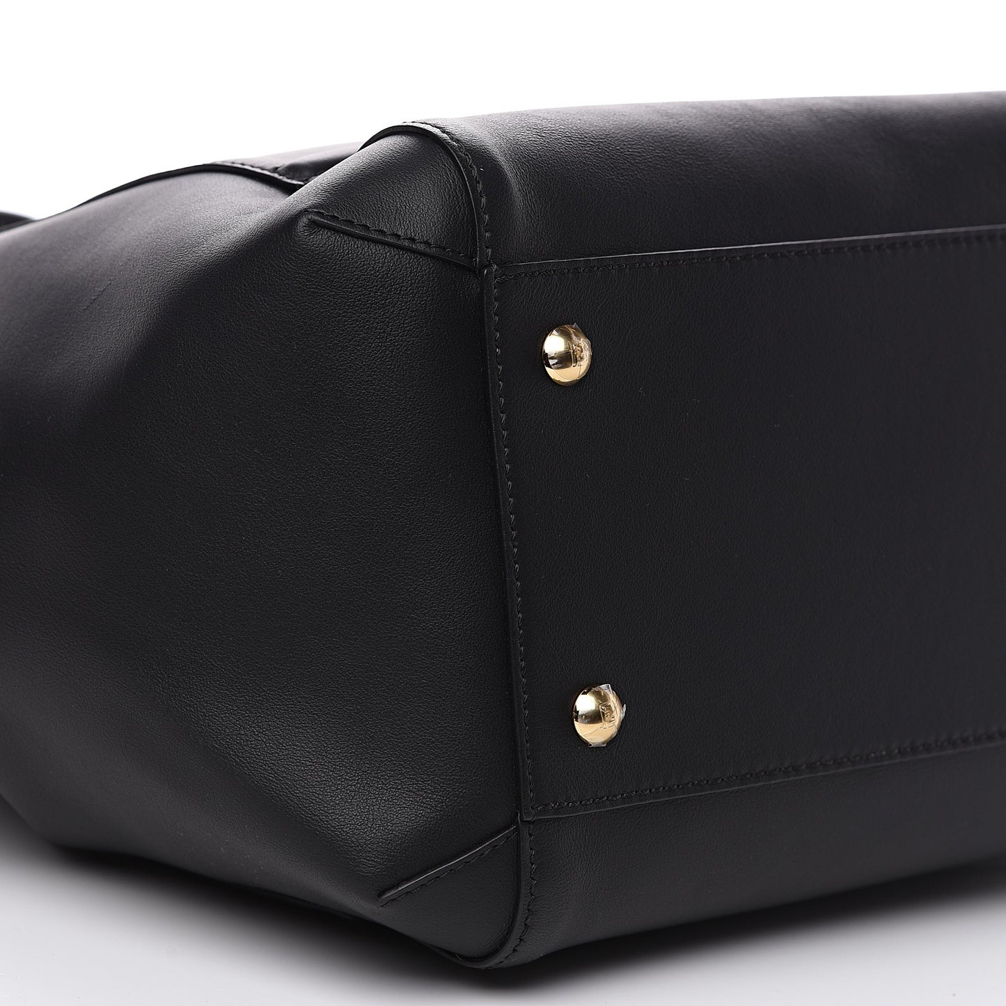 Vitello Grace King Karligraphy Chain Bucket Bag Black Bisquit