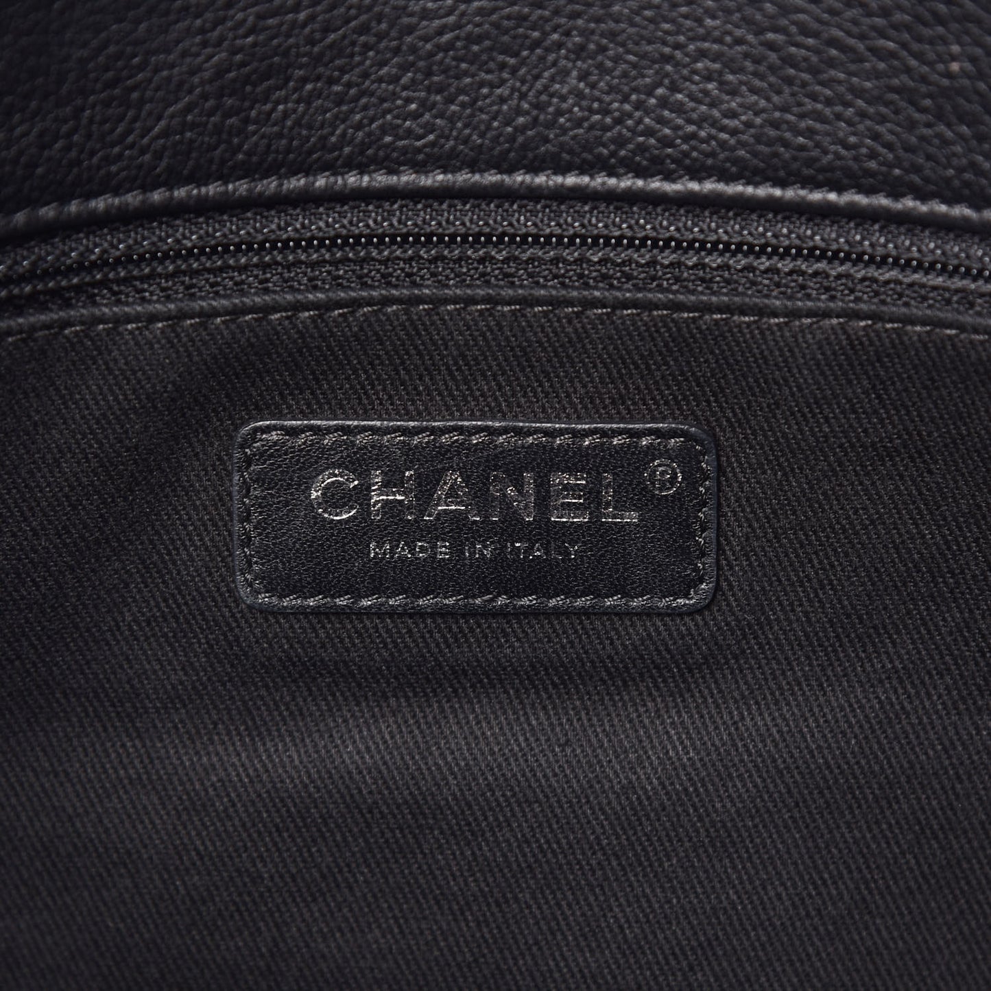 Grained Calfskin Stitched Medium Braided With Style Flap Black