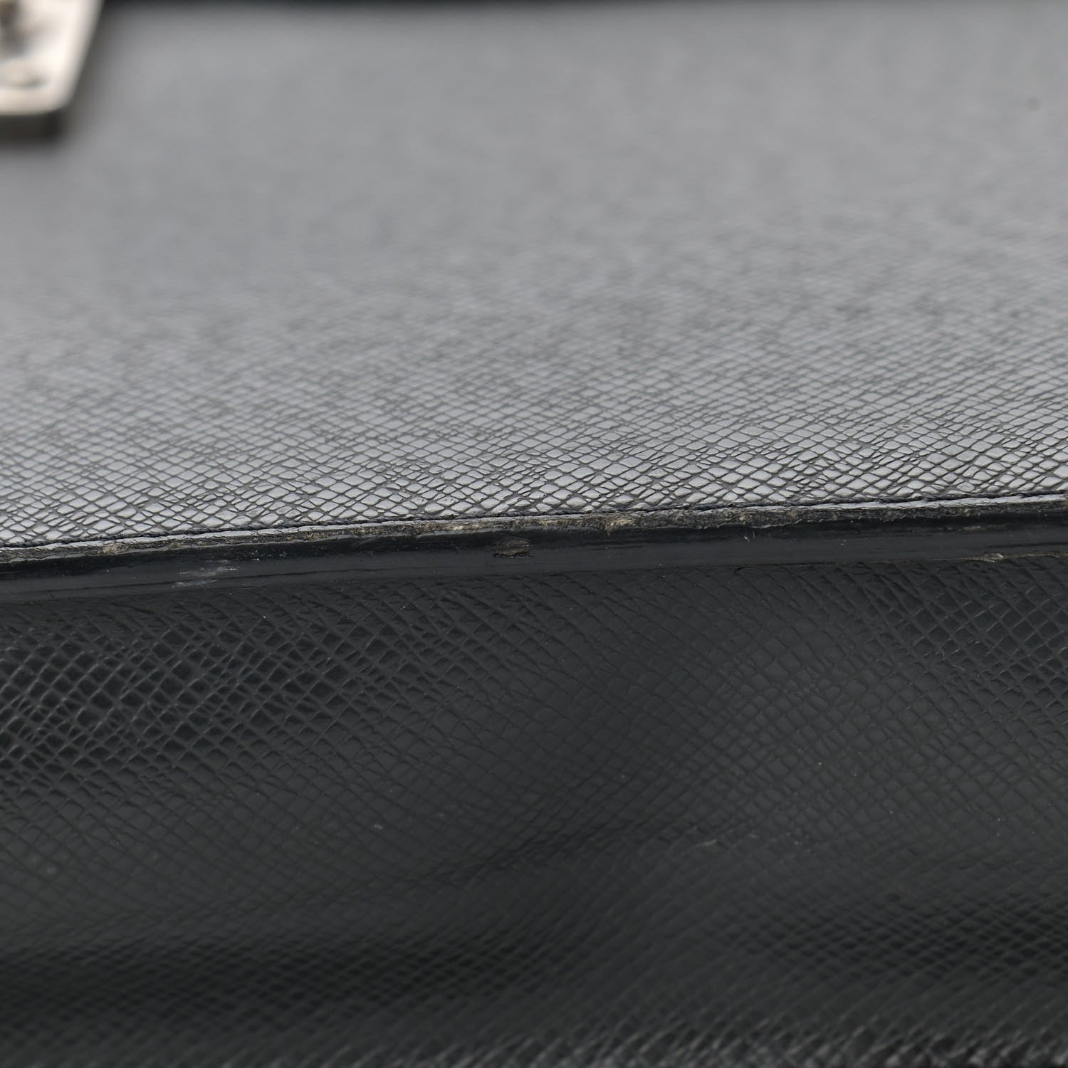 Louis Vuitton Taiga Robusto 2 Compartment Briefcase Black 11 of 18