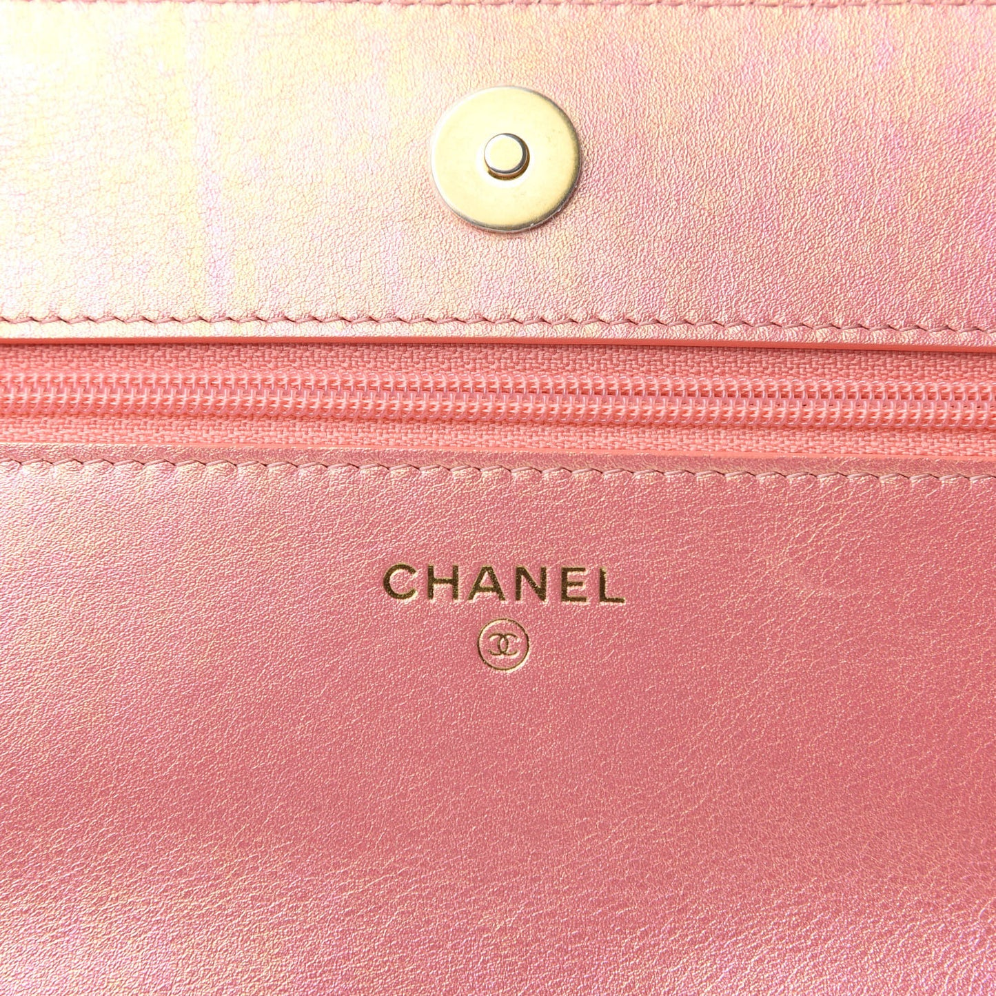 Iridescent Calfskin Quilted 19 Wallet On Chain WOC Pink