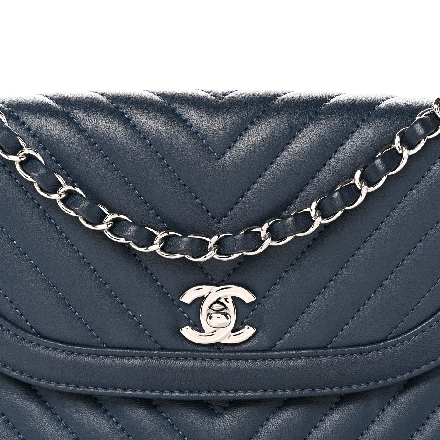 Lambskin Chevron Medium Single Flap Navy