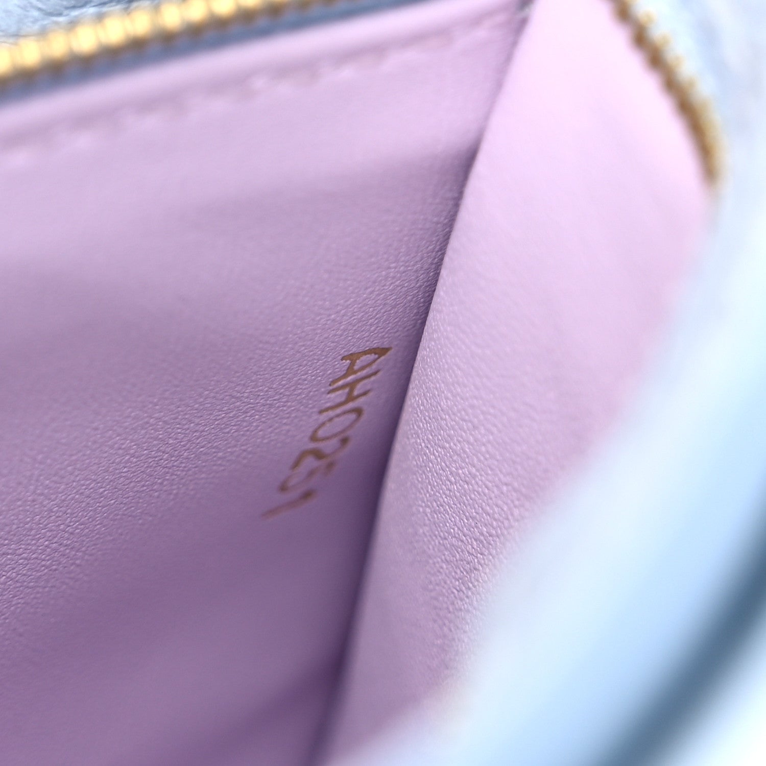 Louis Vuitton Taurillon Capucines BB Wisteria Light Blue 8 of 11