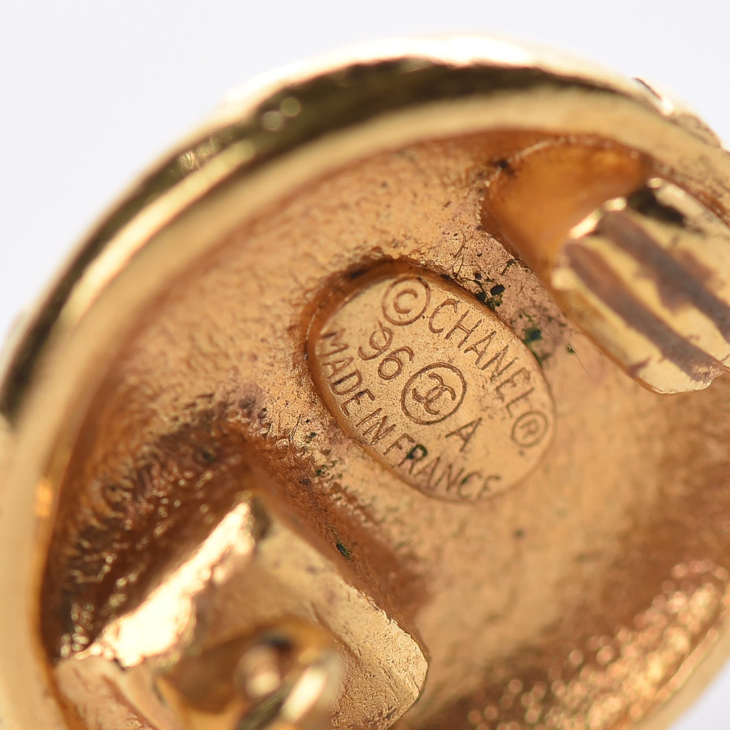 Chanel Round CC Clip On Earrings Gold 3 of 4