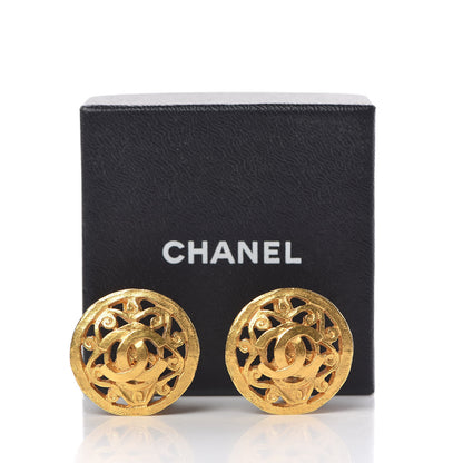 Chanel Round CC Clip On Earrings Gold 5 of 5