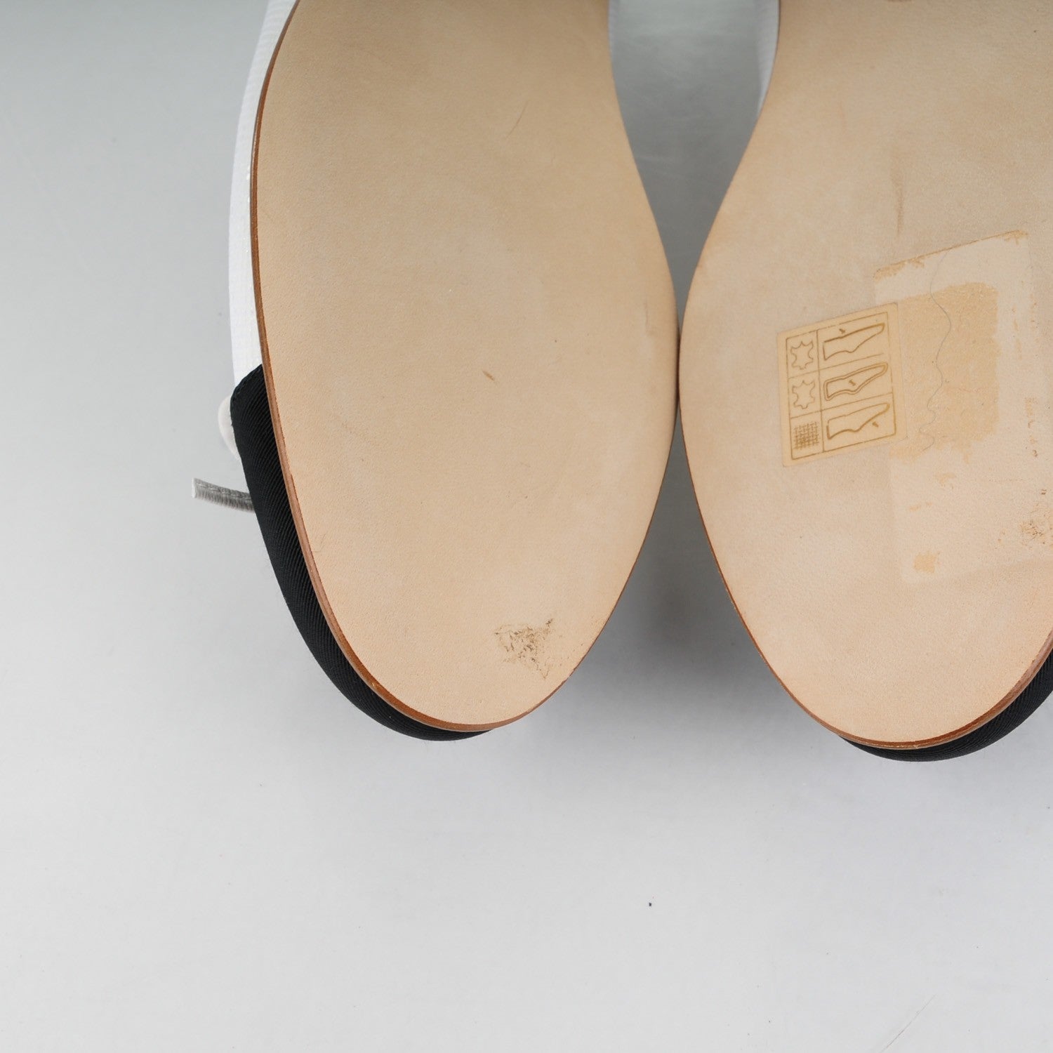 Chanel Fabric Glitter Cap Toe CC Ballerina Flats 38 White Black 7 of 9