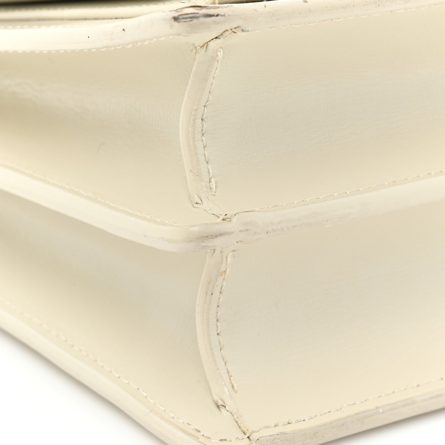 Saint Laurent Calfskin Medium Monogram Sunset Crema Soft 23 of 25