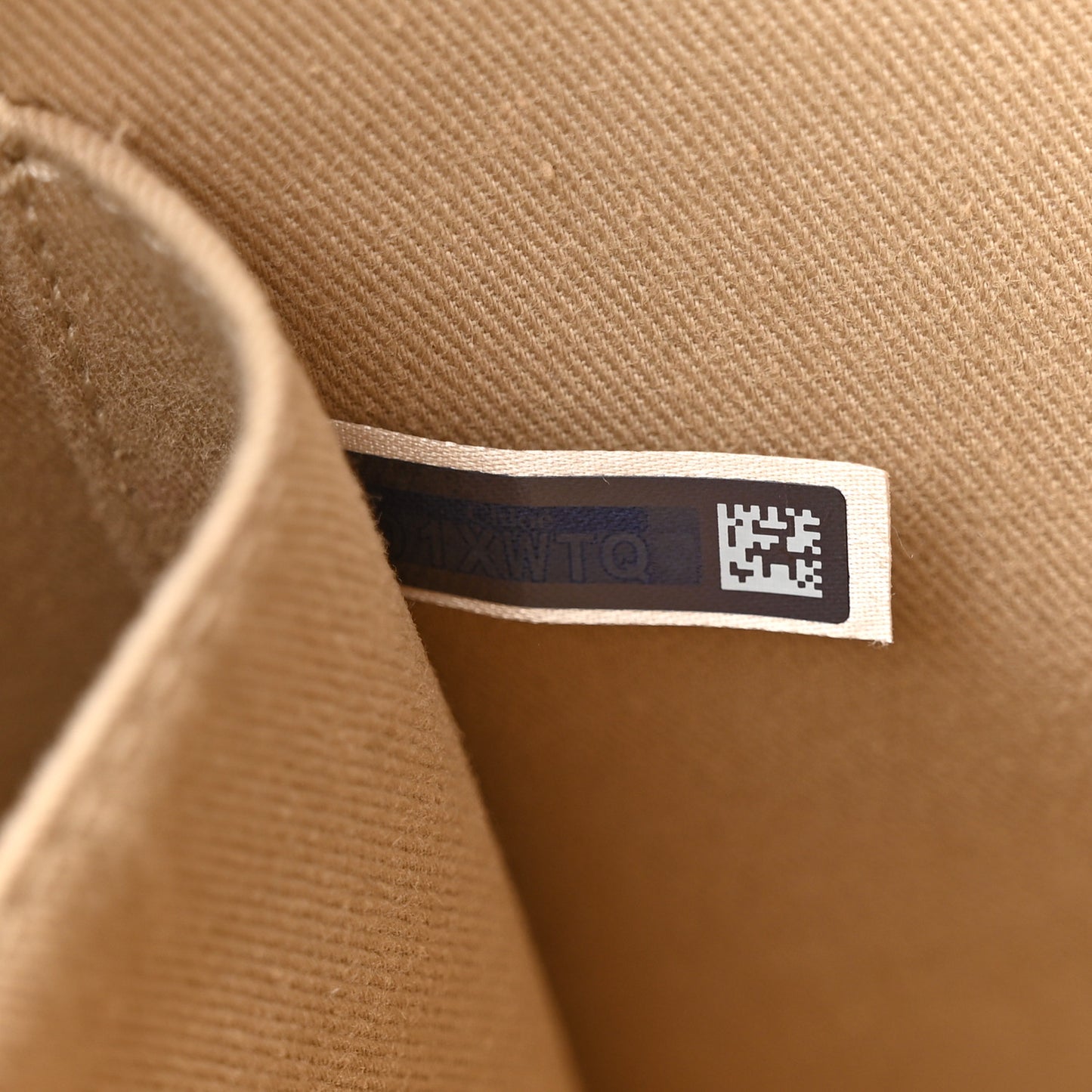 Cotton Calfskin Medium Woody Ribbon Tote White Brown