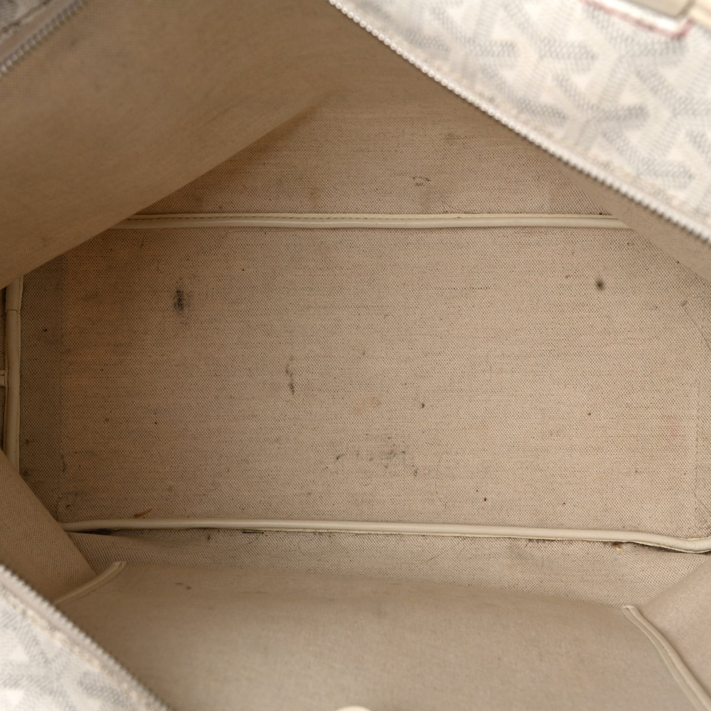 Goyardine Artois MM White