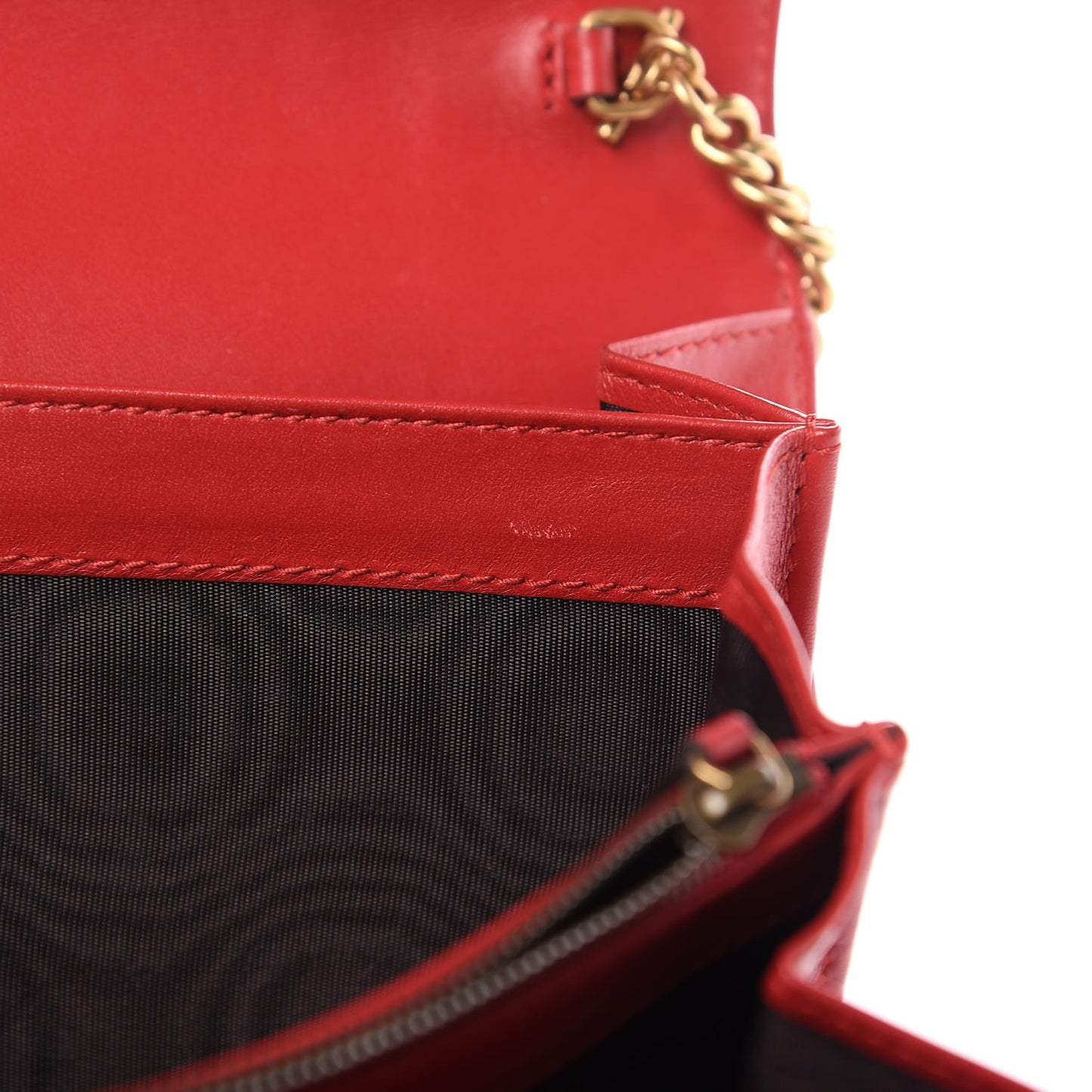 Calfskin Matelasse GG Marmont Chain Wallet Hibiscus Red