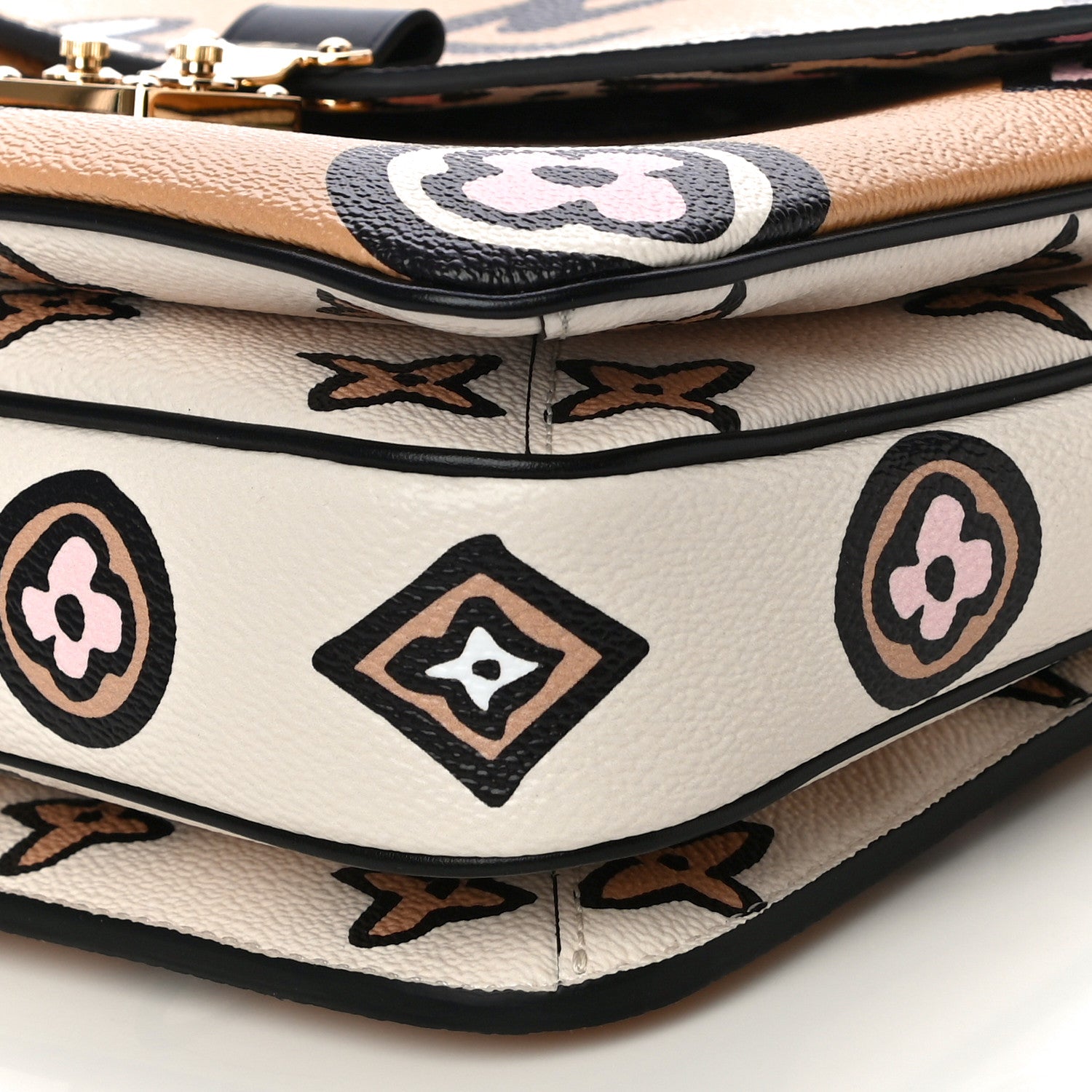 Louis Vuitton Monogram Giant Wild At Heart Pochette Metis Arizona 9 of 10