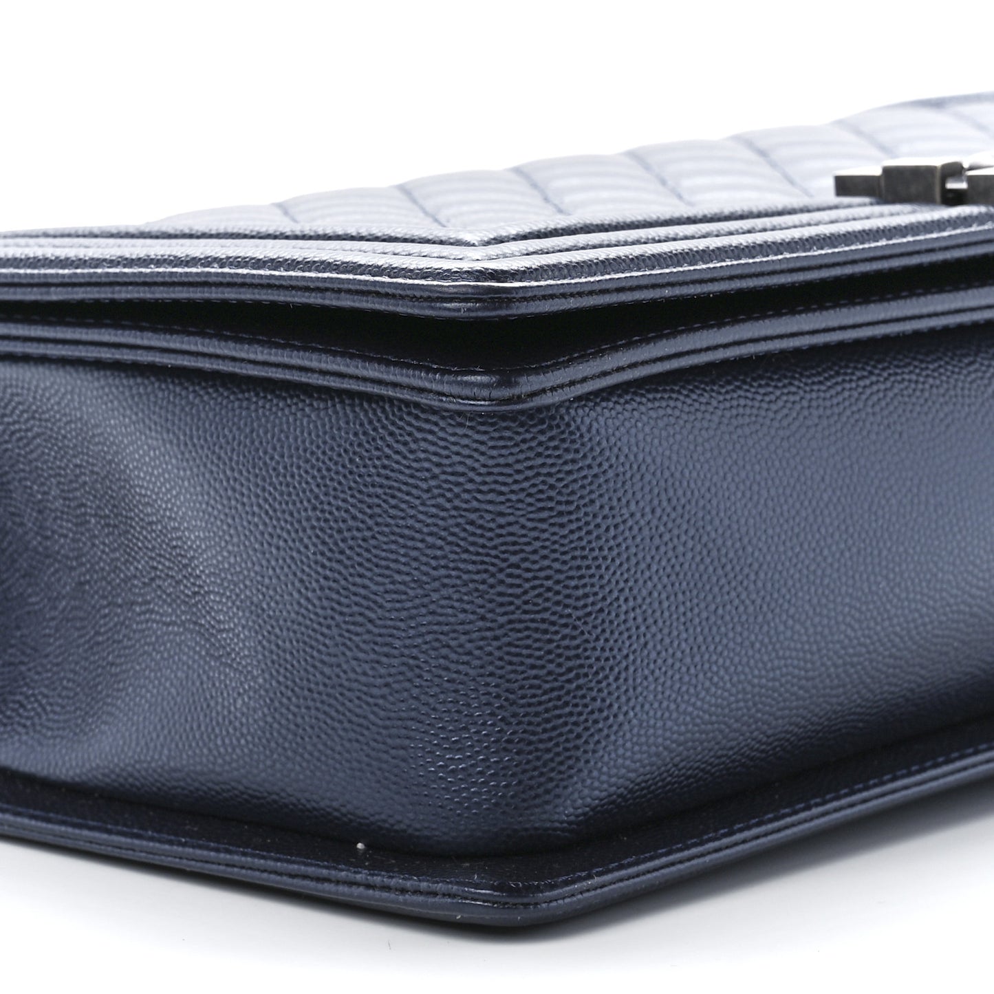 Metallic Caviar Quilted New Medium Boy Flap Navy