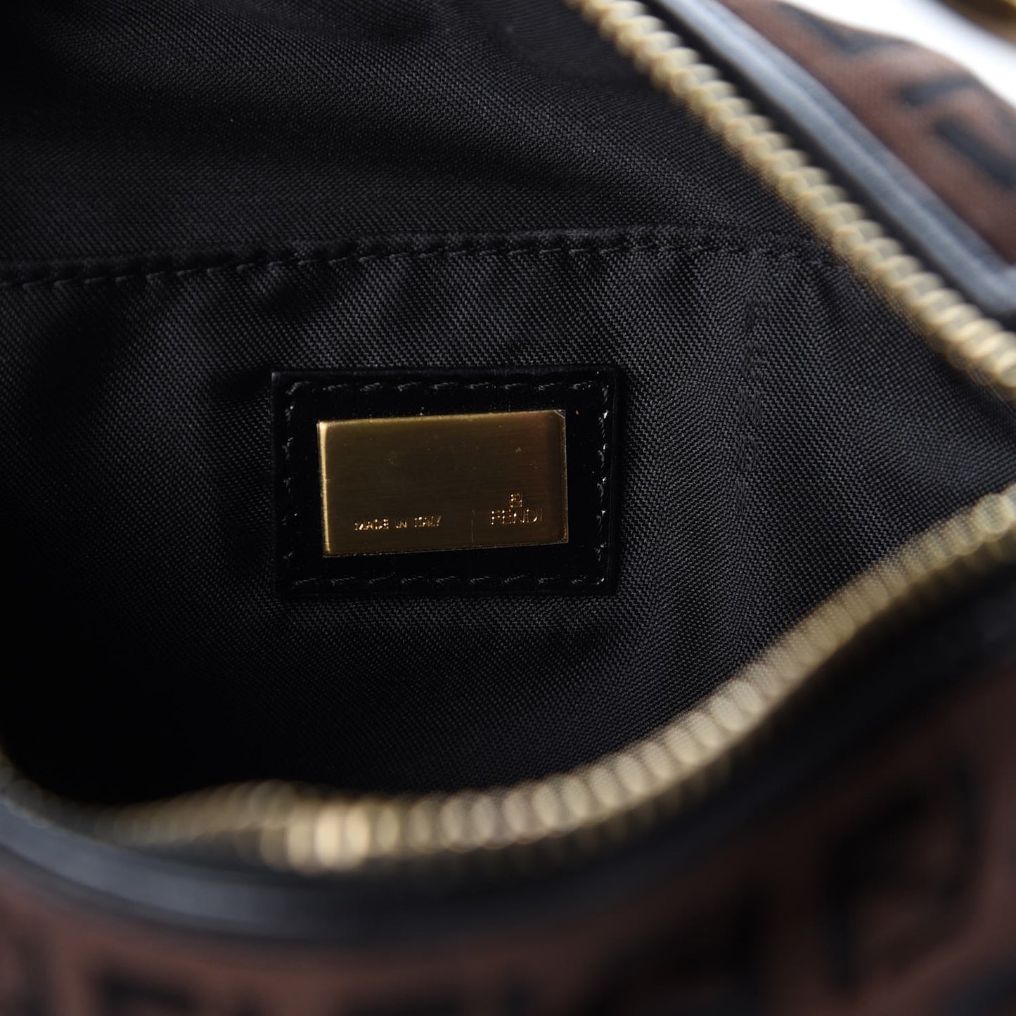 Zucchino Cuoio Small Chef Pocket Shoulder Bag Black Moro