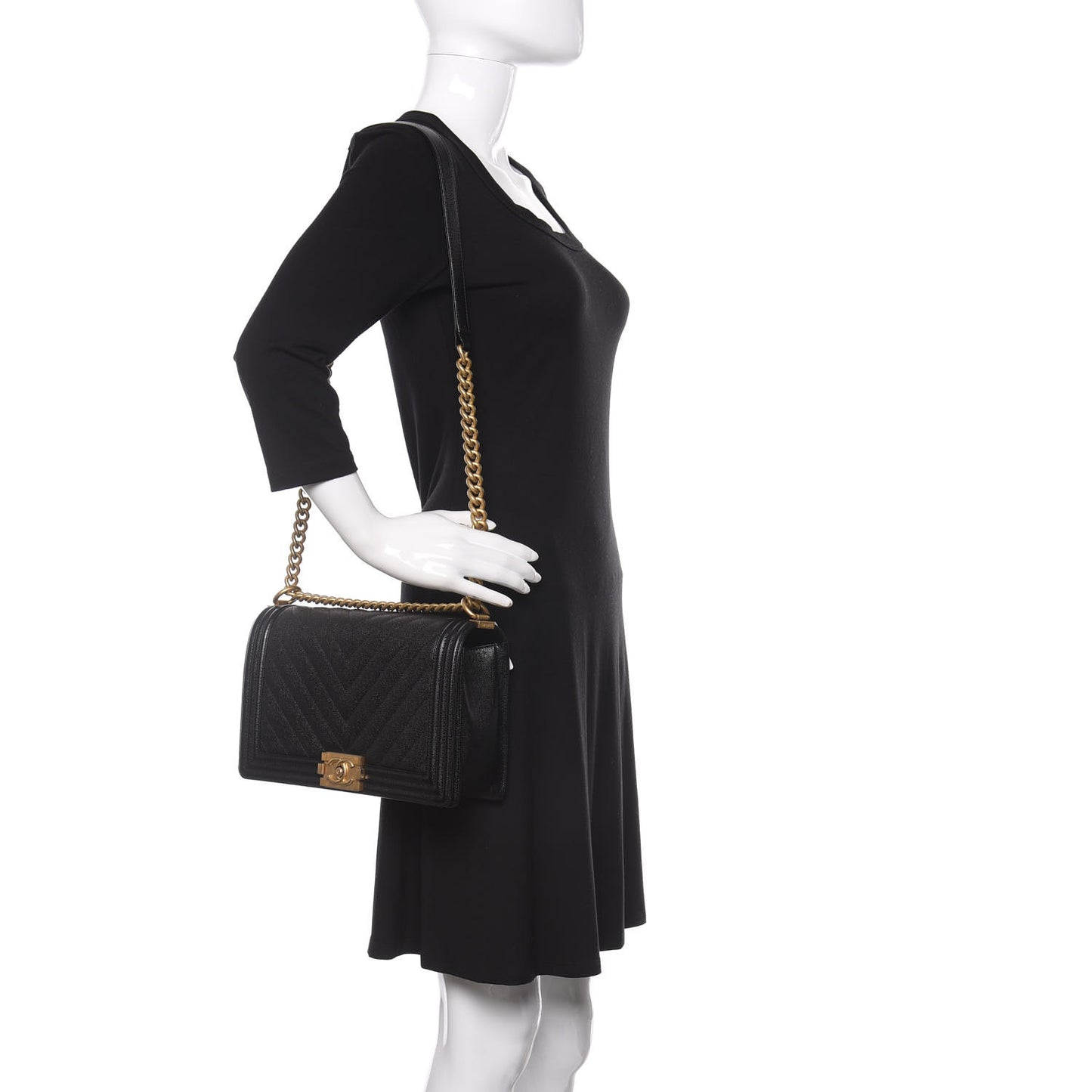 Caviar Chevron Quilted New Medium Boy Flap Black