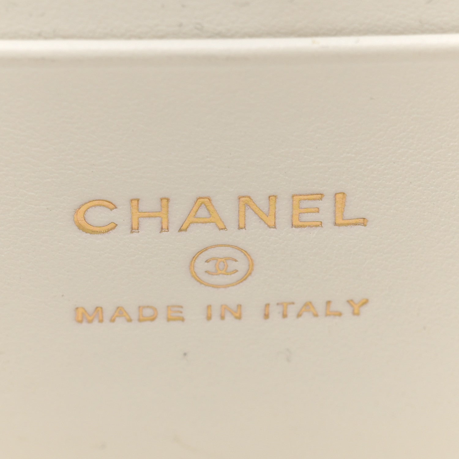 Chanel Shiny Caviar Quilted Pick Me Up Vanity Case White 6 of 17