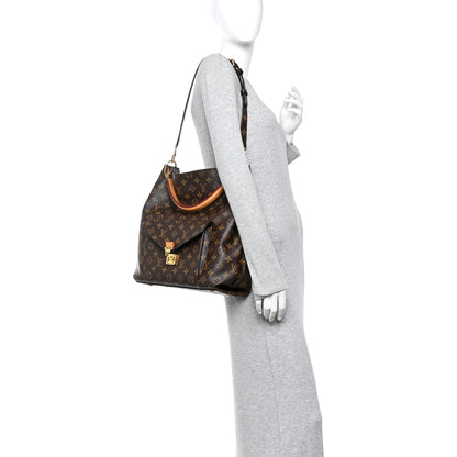 Louis Vuitton Monogram Metis 2 of 12