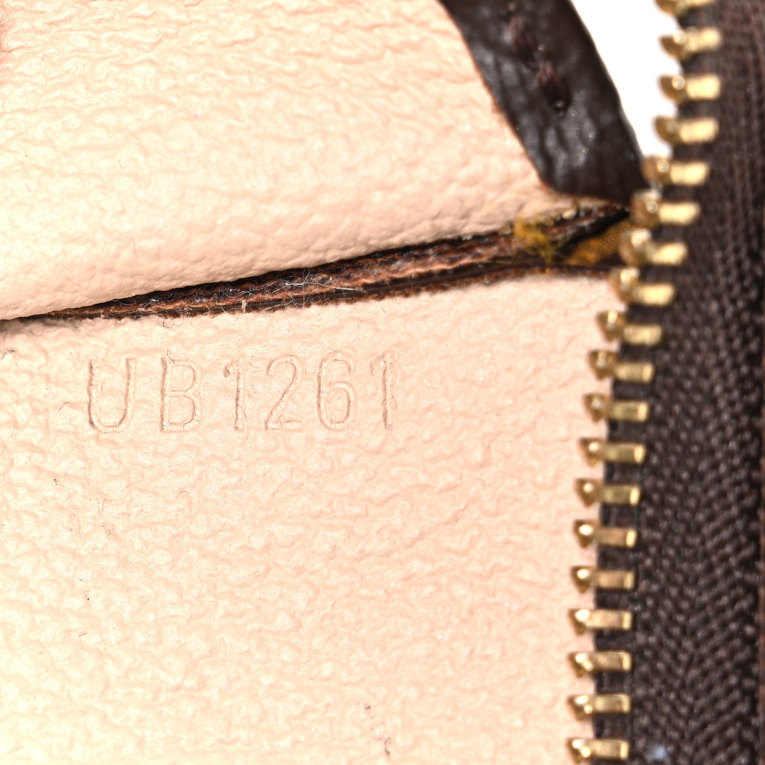 Louis Vuitton Monogram Toiletry Pouch 15 7 of 9