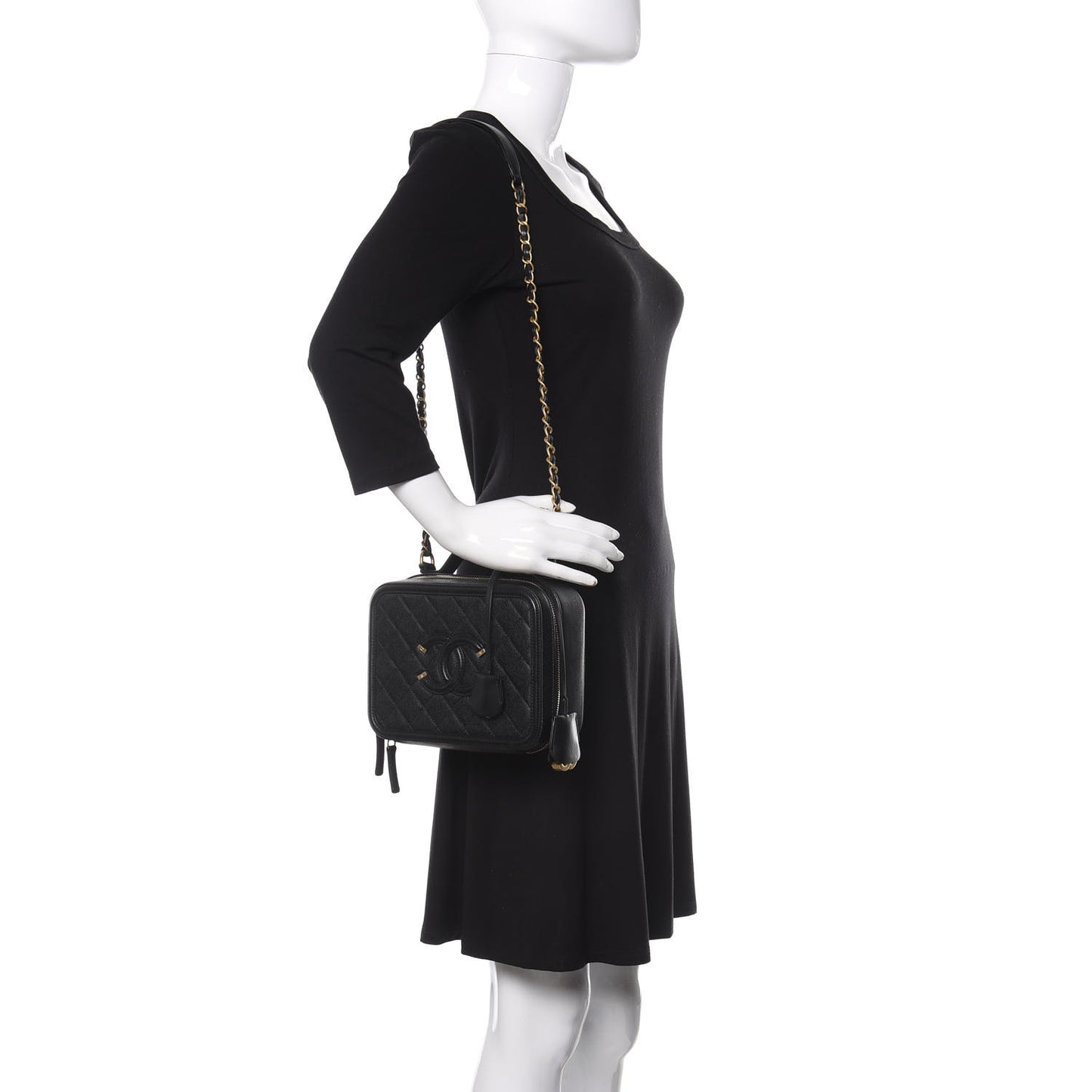 Caviar Quilted Medium CC Filigree Vanity Case Black