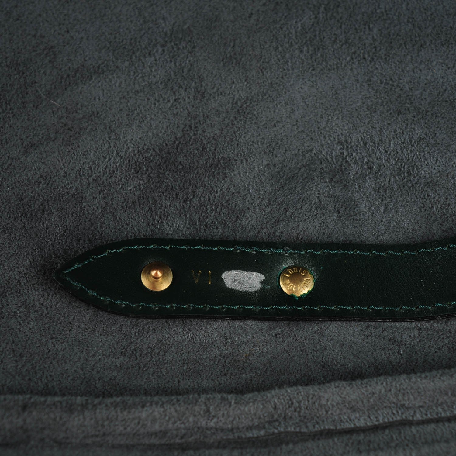 Louis Vuitton Taiga Helanga 1 Poche Epicea 7 of 7
