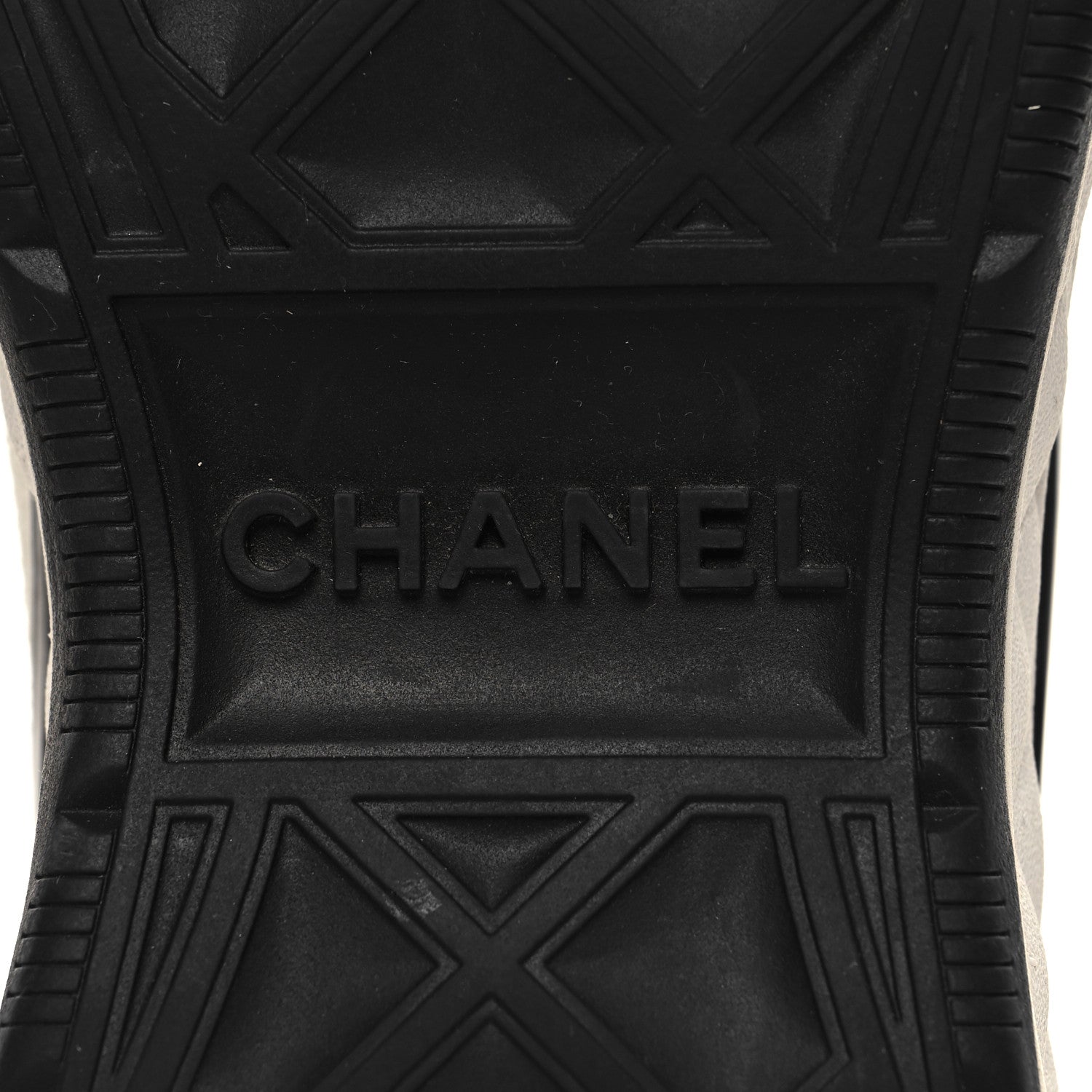 Chanel Velvet Calfskin Mixed Fibers CC Sneakers 37.5 Ivory Black 7 of 8