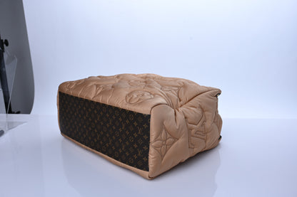Louis Vuitton Nylon Monogram Giant Onthego GM Beige 9 of 10