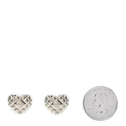 Chanel Quilted CC Heart Earrings Gold 2 of 5