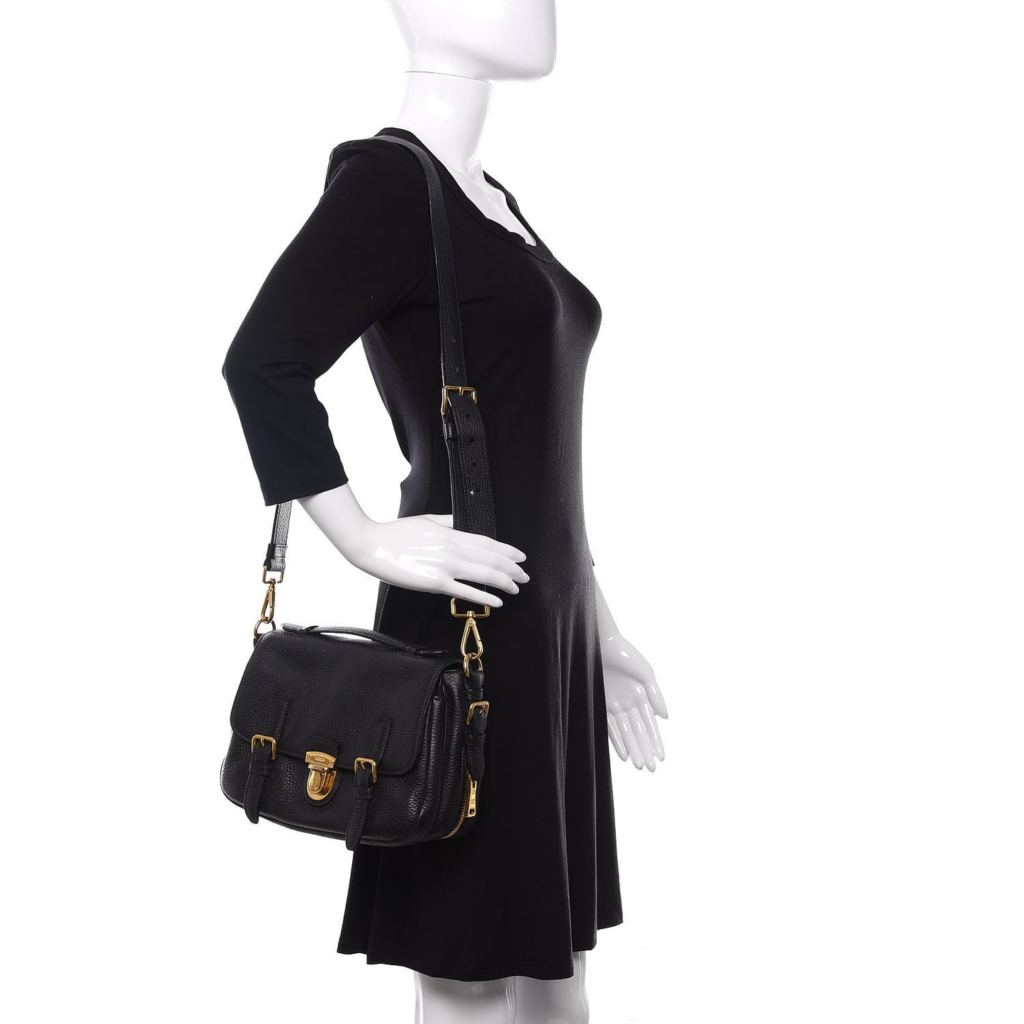 Vitello Daino Push Lock Messenger Bag Black