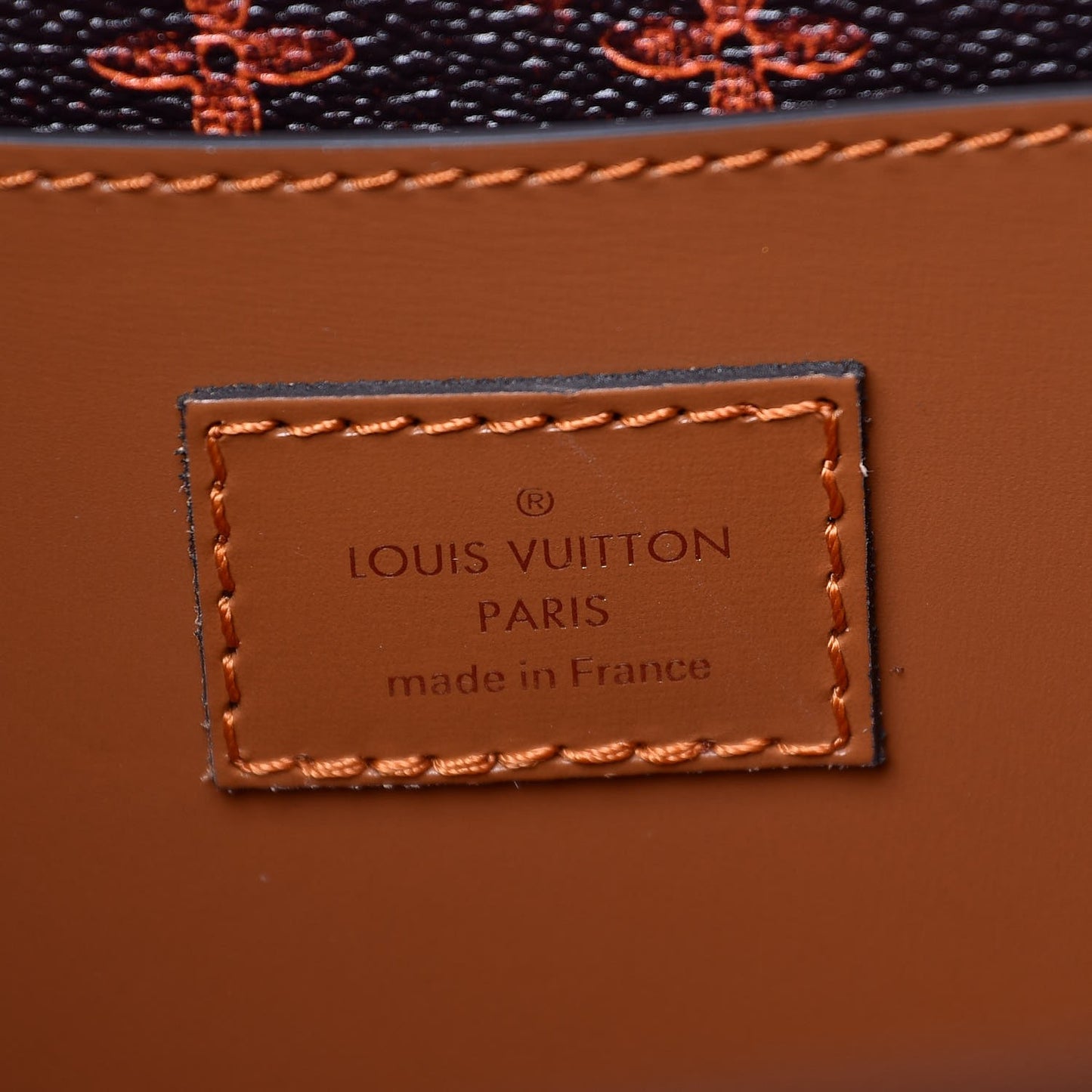Calfskin Catogram City Steamer Cabas XXL Orange Marron