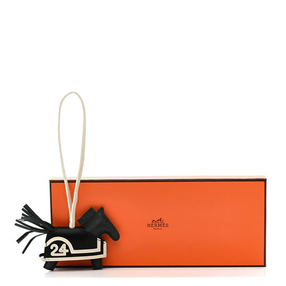 Hermes Milo Lambskin Grigri Rodeo Robeo Ceur Bag 24 Charm PM Vert Mangrove Black Craie 4 of 4