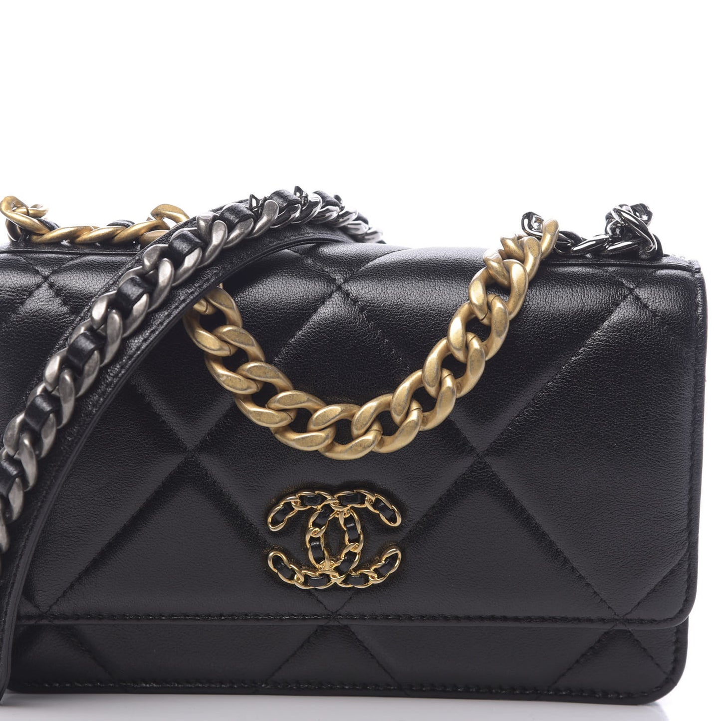 Lambskin Quilted 19 Wallet On Chain WOC Black
