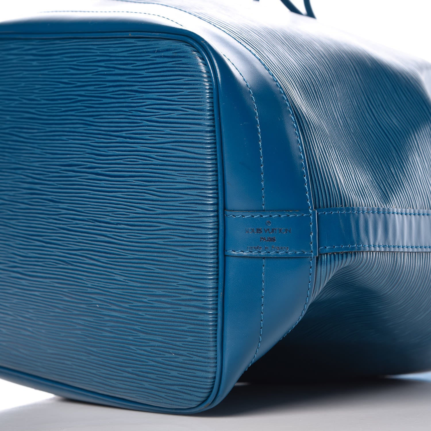 Louis Vuitton Epi Noe Toledo 6 of 11