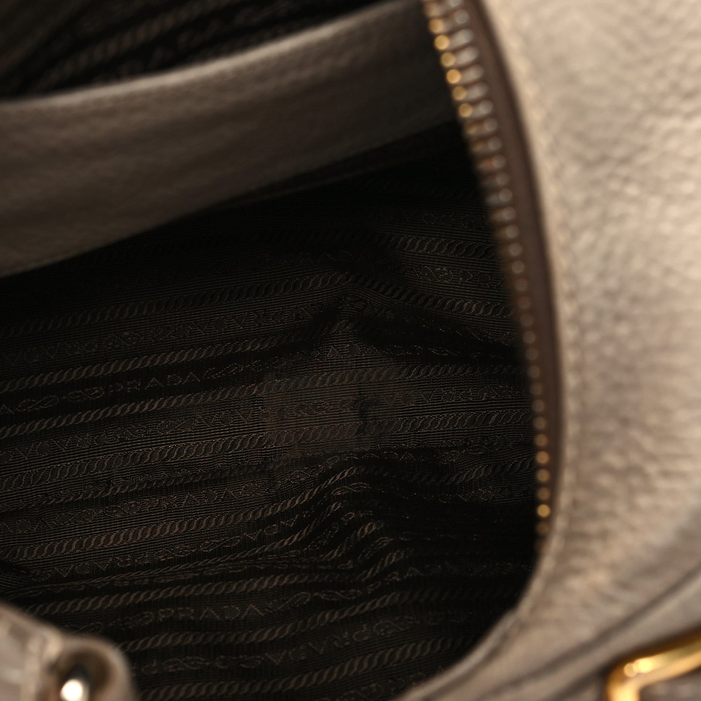 Vitello Daino Hobo Argilla