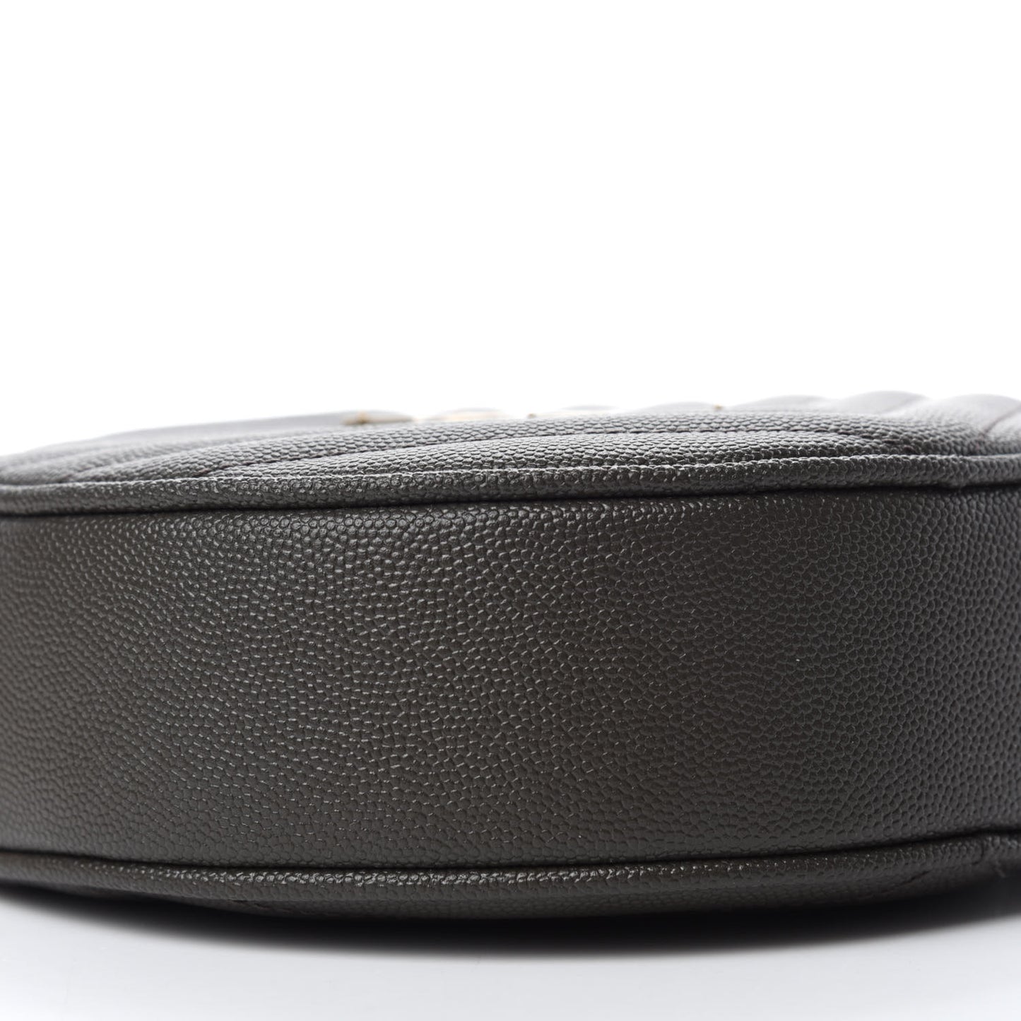 Grain De Poudre Matelasse Chevron Quilted Round Vinyle Camera Bag Pebble