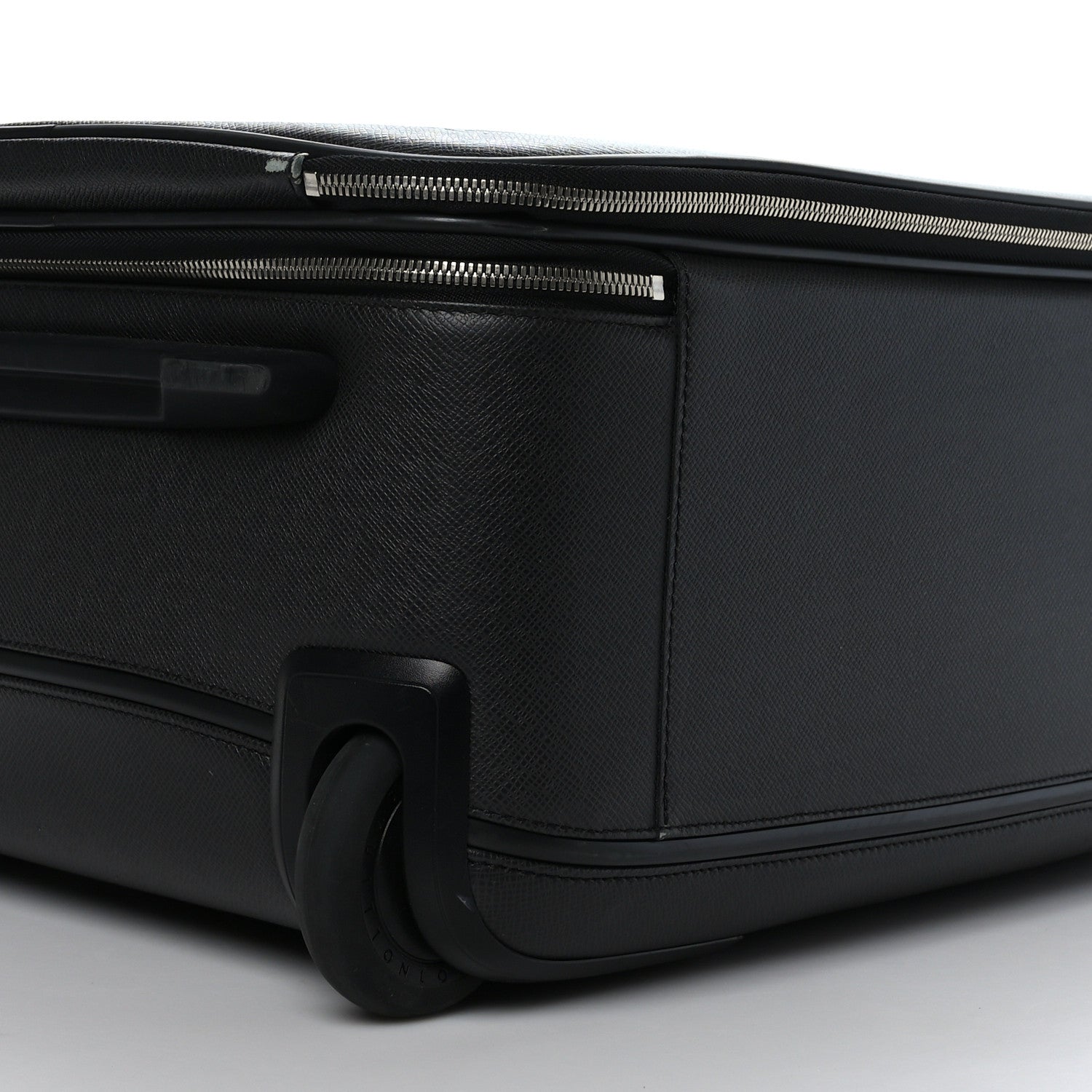 Louis Vuitton Taiga Pegase Legere 55 Black 8 of 10