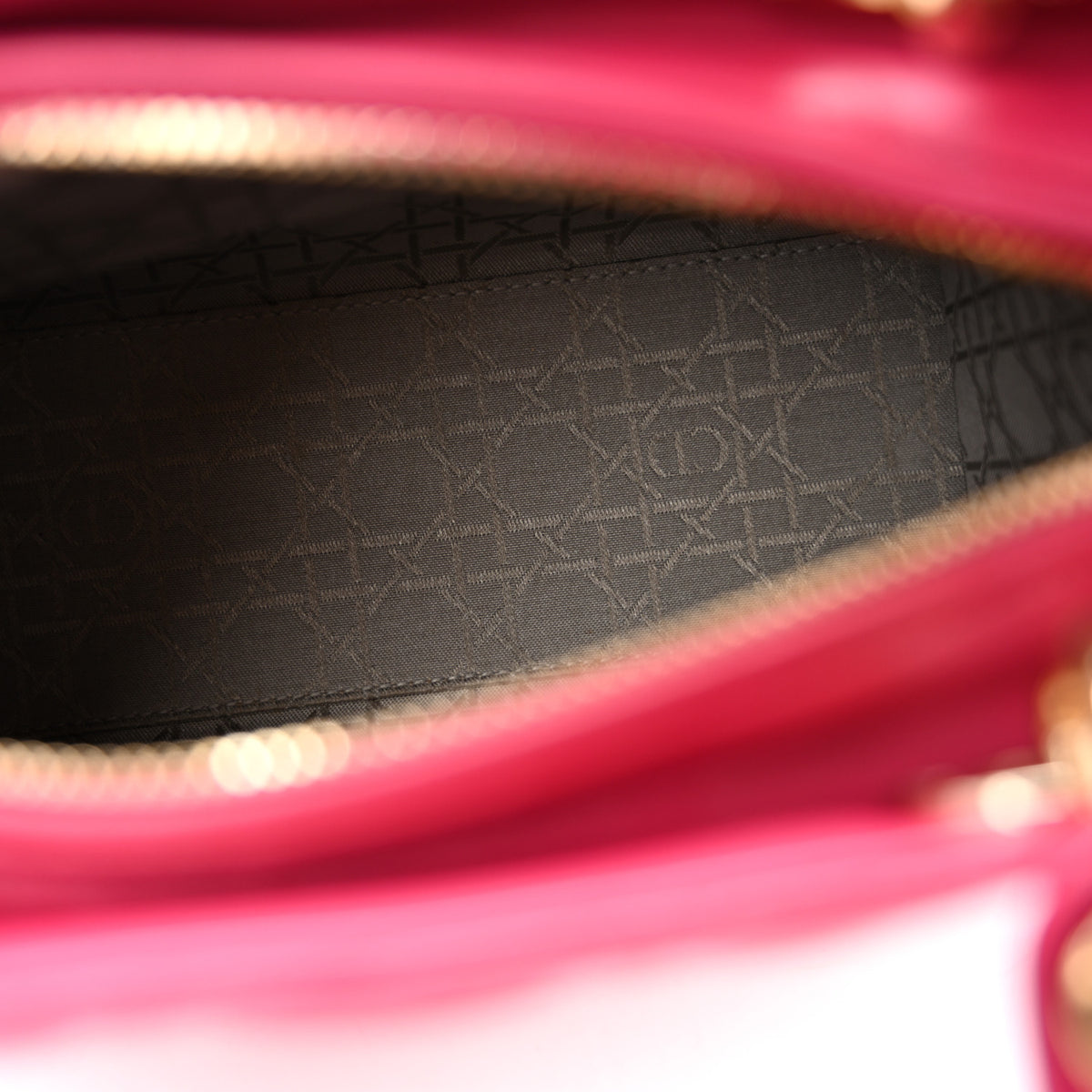 Lambskin Cannage Medium Lady Dior Fuchsia