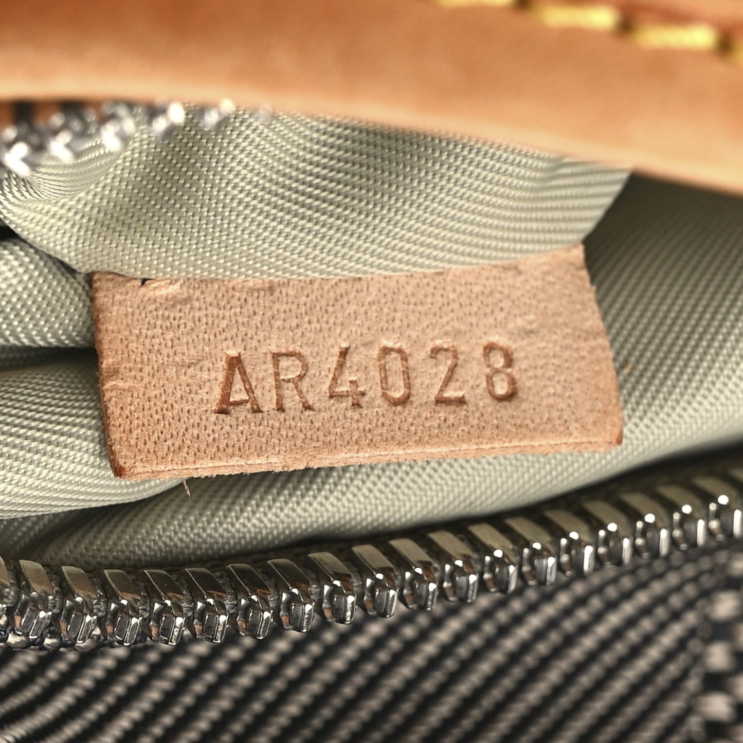 Damier Geant Acrobat Terre